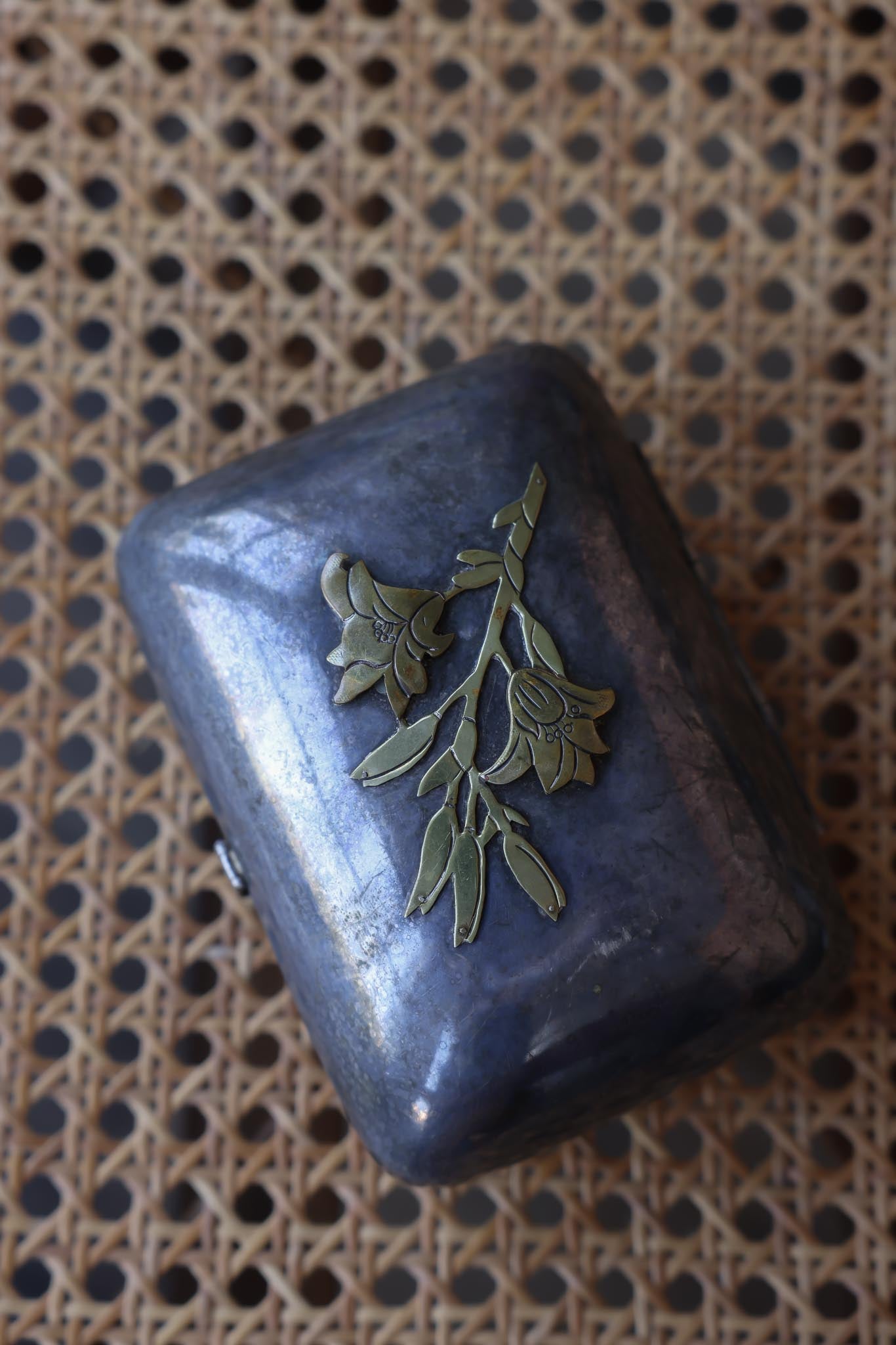 Blooming Elegance Clutch|Vintage Baazaar 
