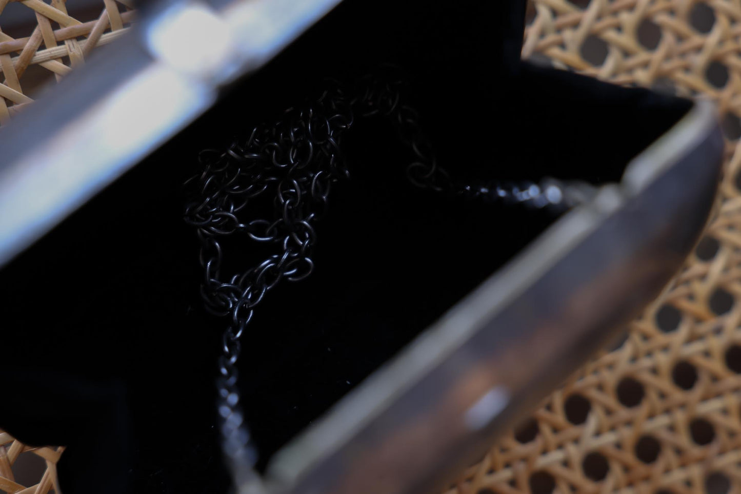 Blooming Elegance Clutch|Vintage Baazaar 