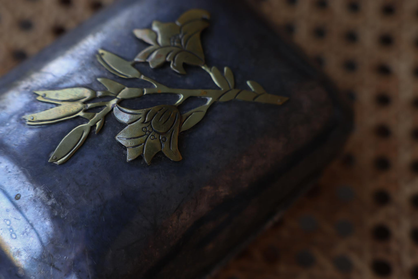 Blooming Elegance Clutch|Vintage Baazaar 