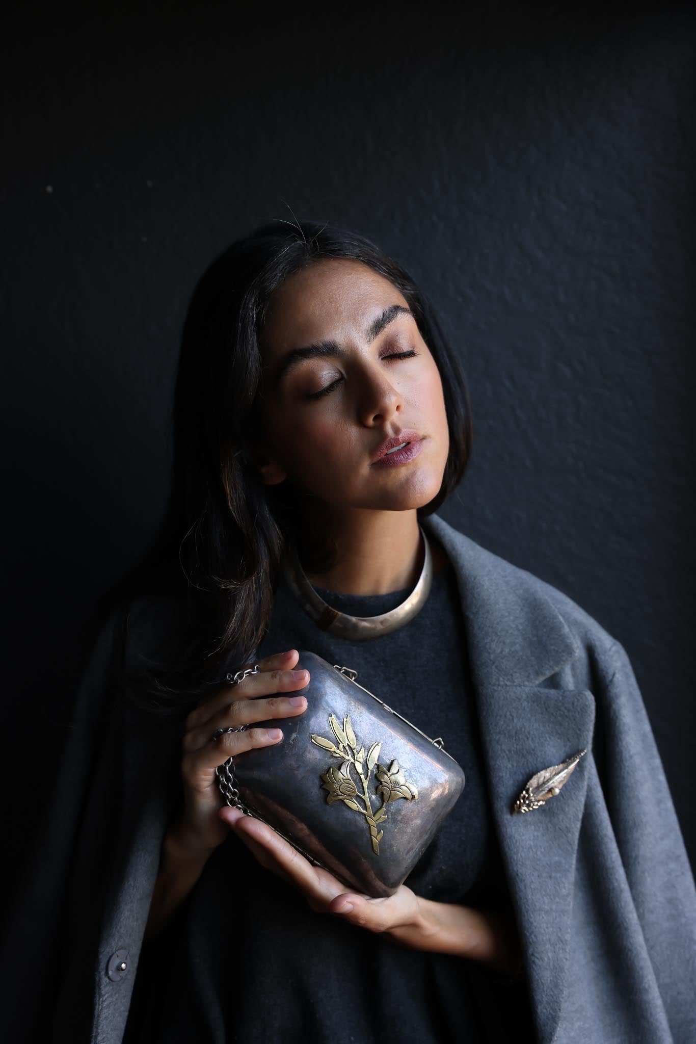 Blooming Elegance Clutch|Vintage Baazaar 