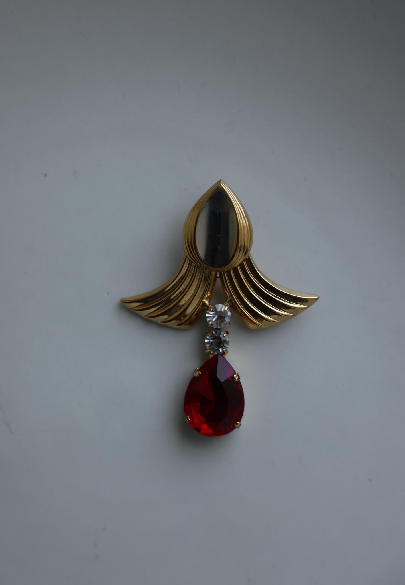 Golden Radiance Brooch|Vintage Baazaar 
