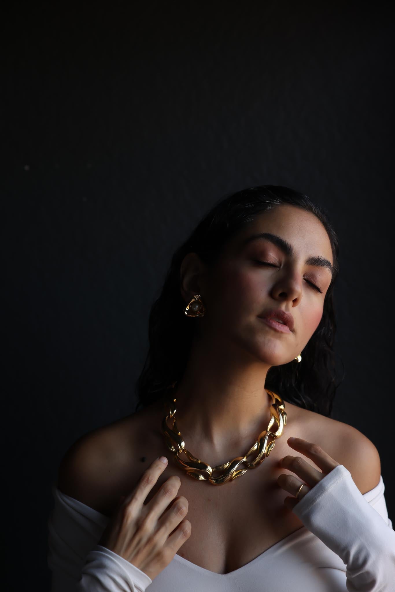 Chunky Gold-Tone Statement Necklace|Vintage Baazaar 