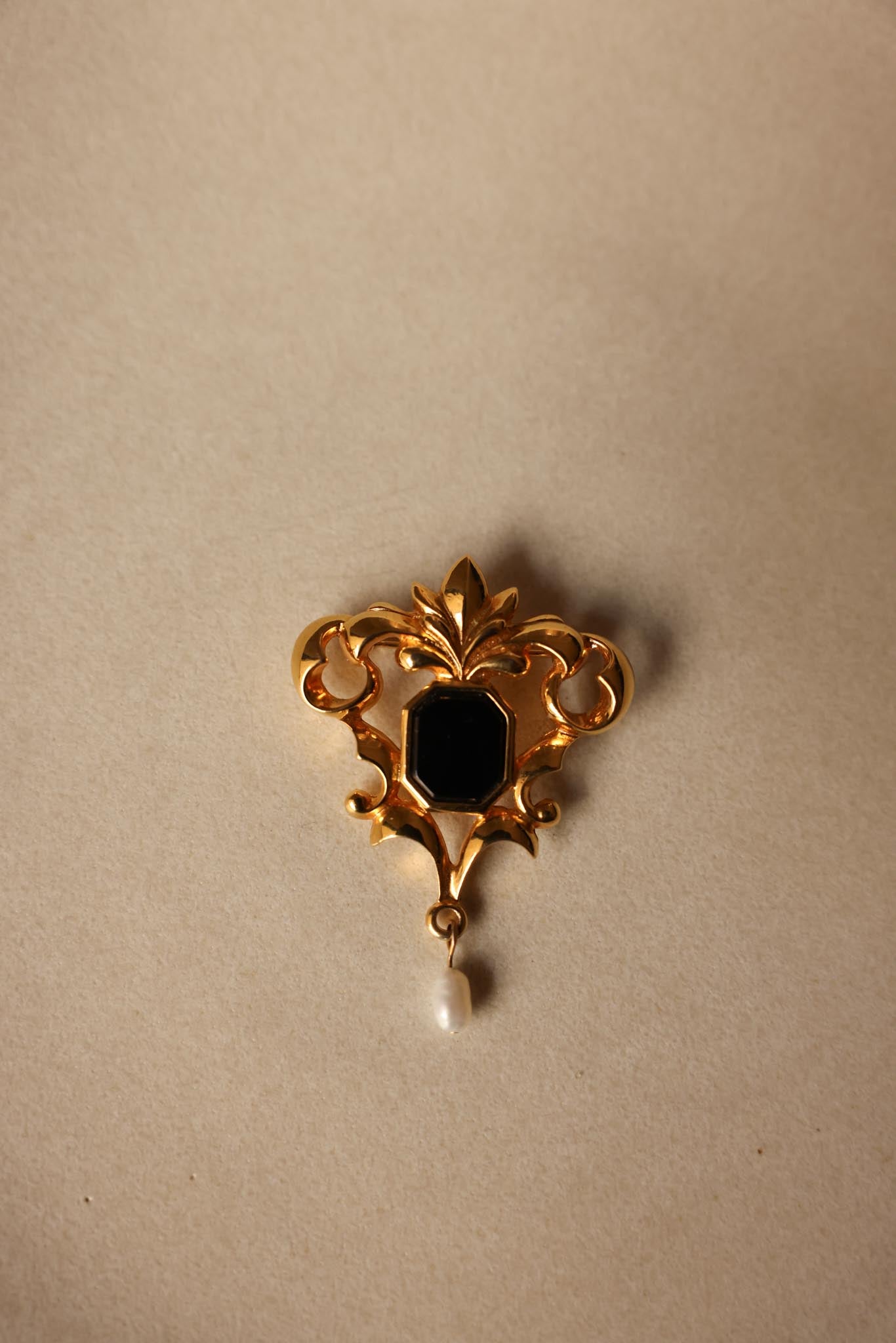 Avon Gold-Tone Brooch with Black Onyx and Freshwater Pearl Drop