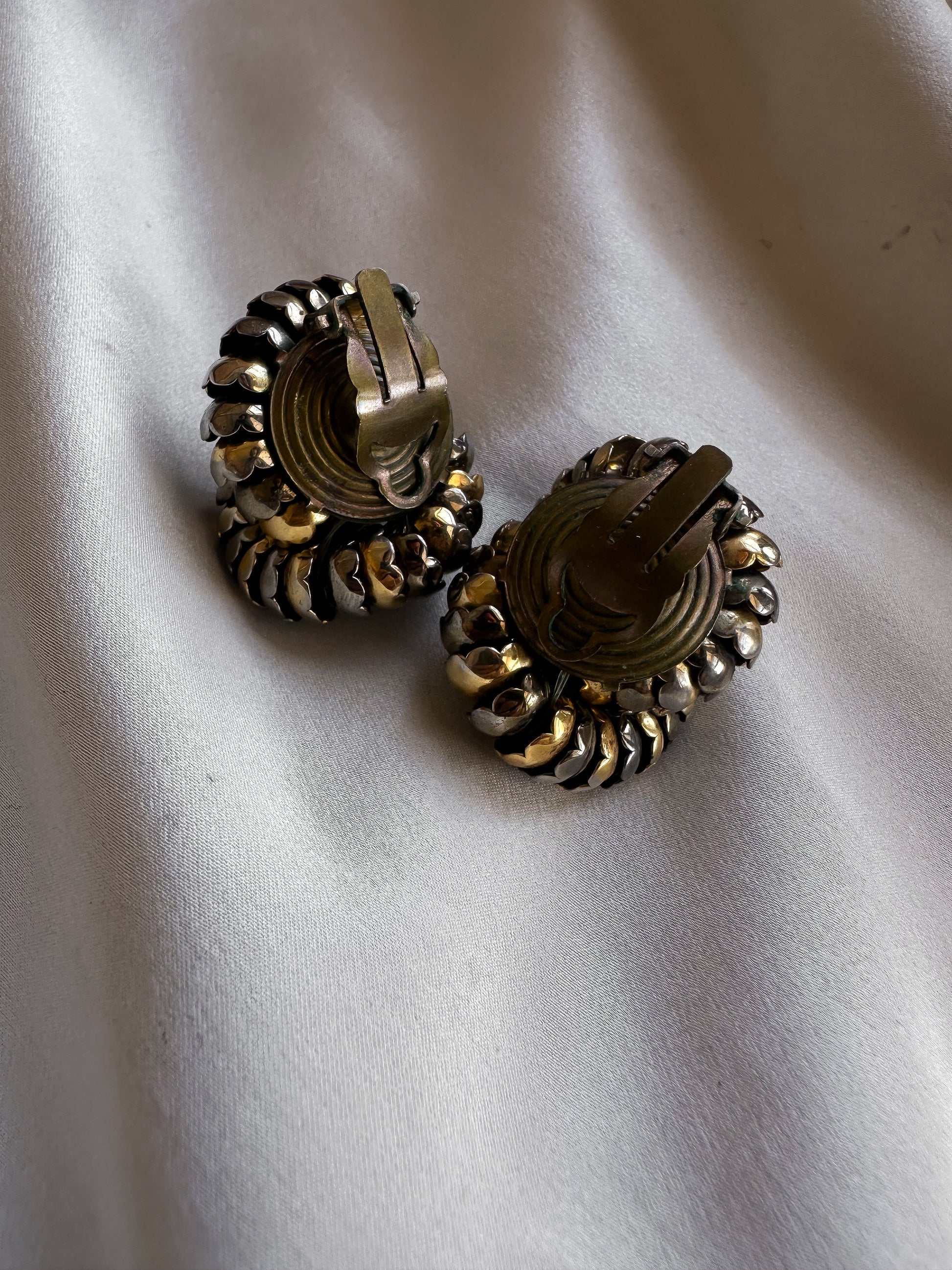 Two Tone Parisian Coil Earrings|Vintage Baazaar 