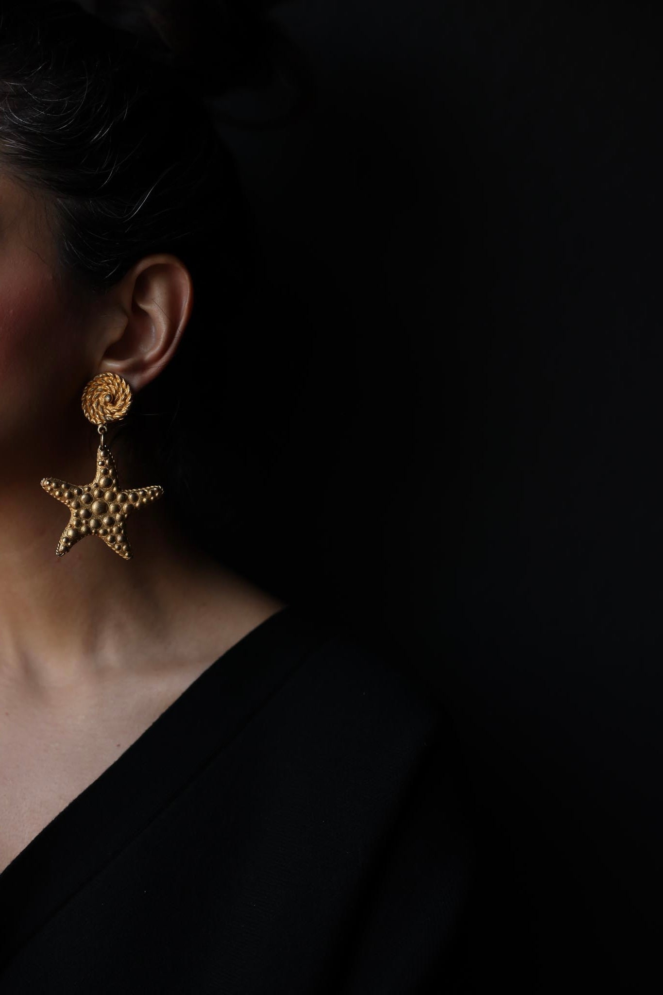 Golden Starfish Clip-On Earrings|Vintage Baazaar 