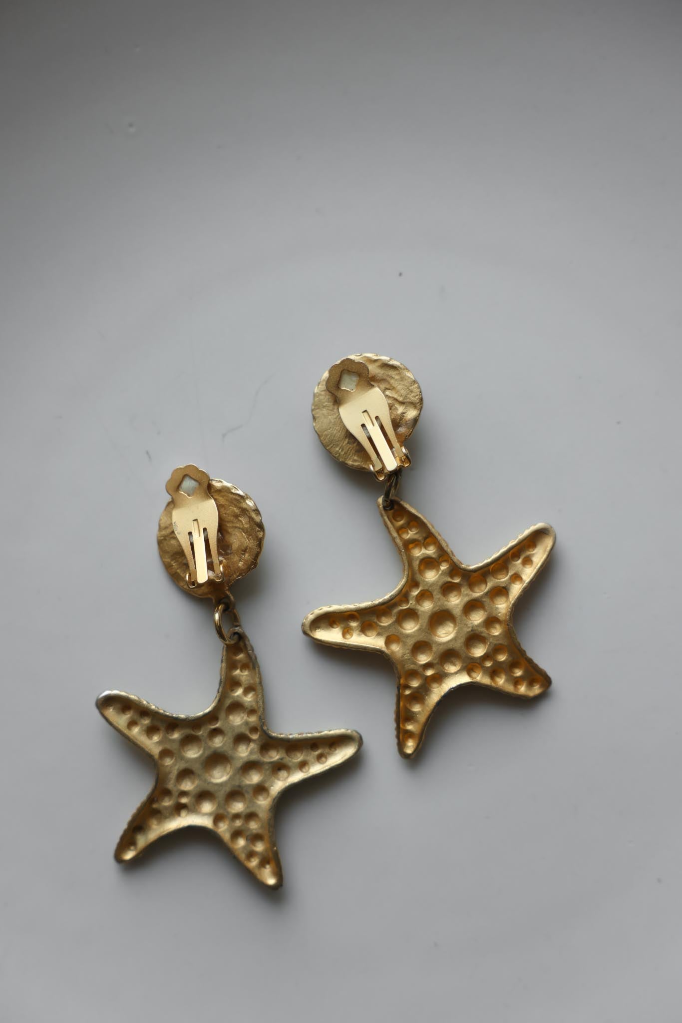 Golden Starfish Clip-On Earrings|Vintage Baazaar 