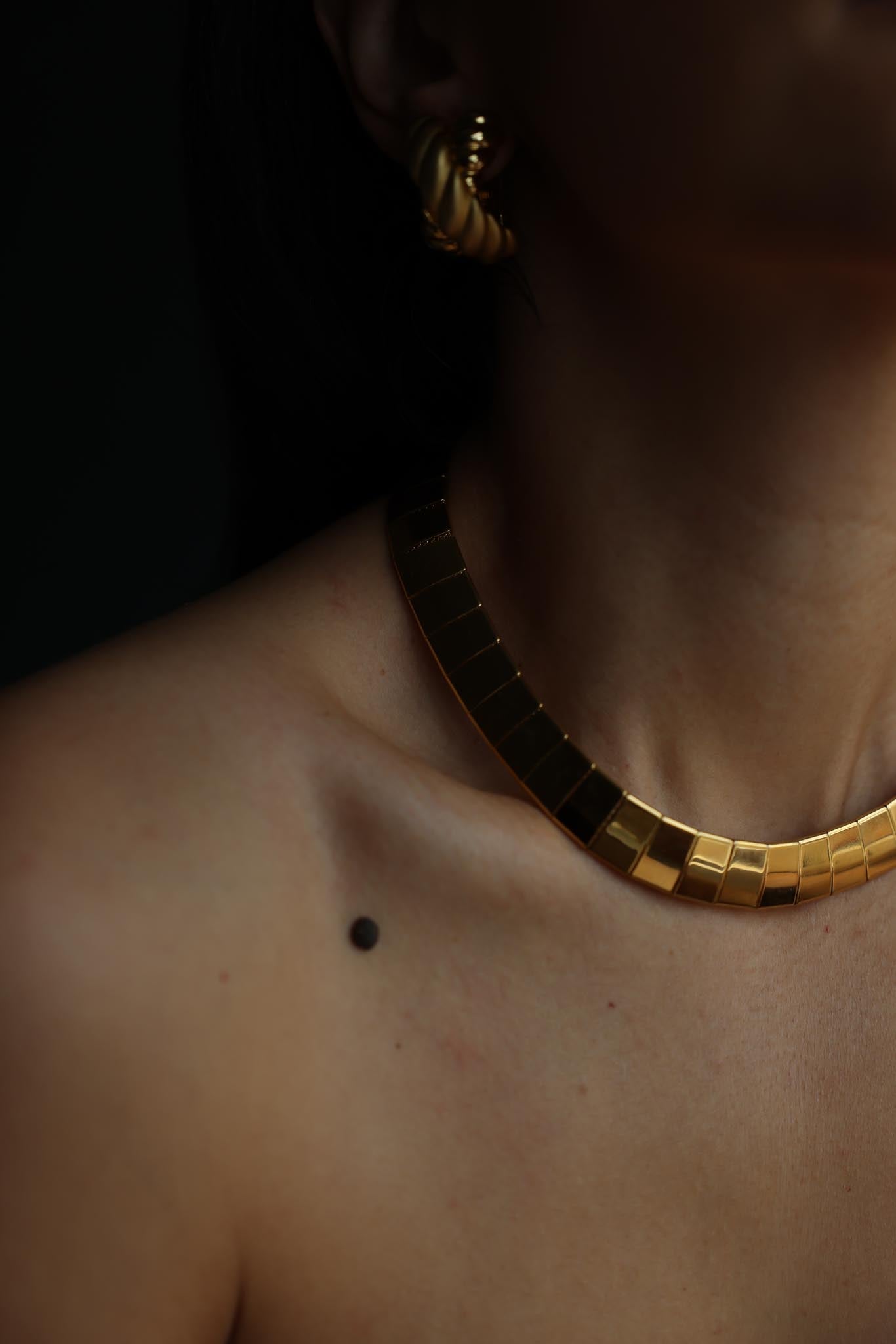 Gold-Tone Collar Necklace|Vintage Baazaar 