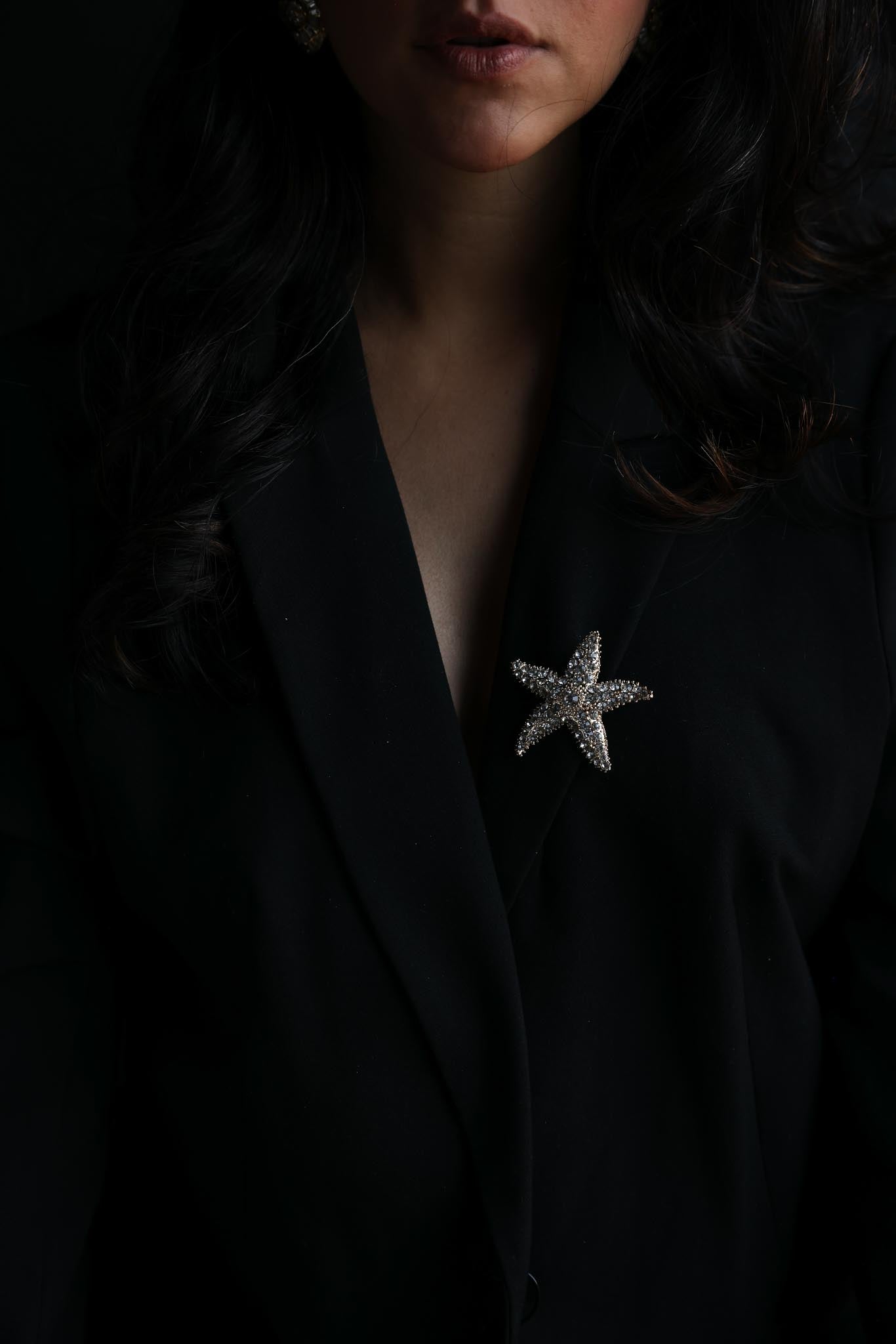 Monet Gold-Tone Rhinestone Starfish Brooch – 1980s