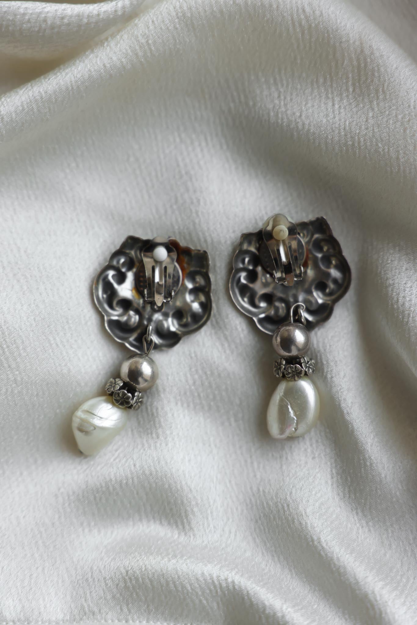Sterling Pearl Drop Clip-On Earrings|Vintage Baazaar 