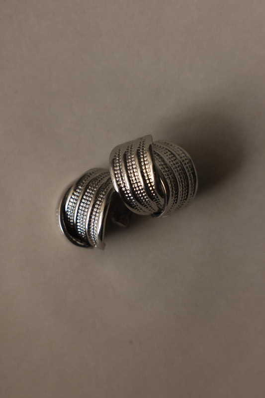 Silvertone Ribbed Clip-On Hoop Earrings|Vintage Baazaar 