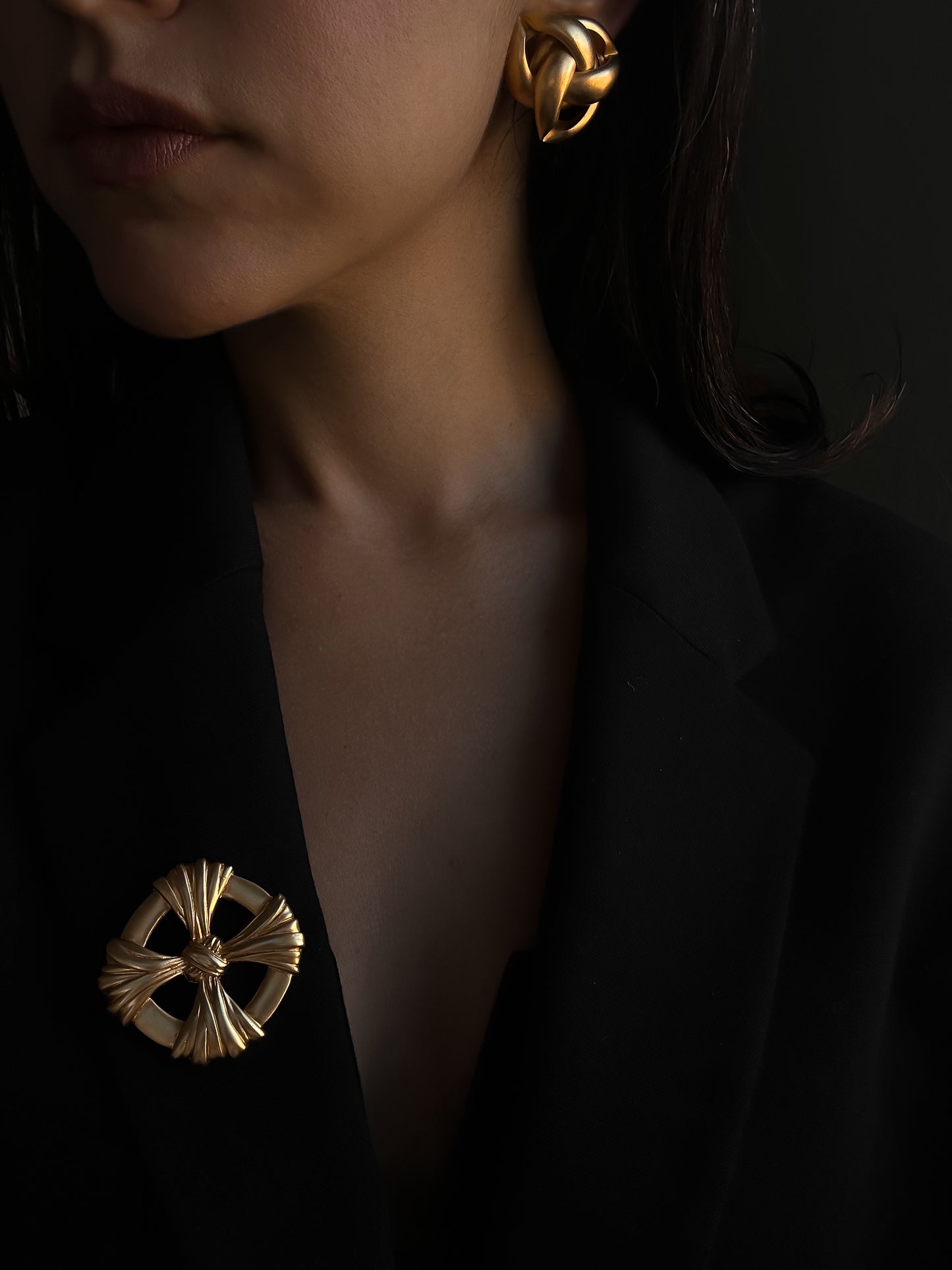 Golden Bow Emblem Brooch|Vintage Baazaar 