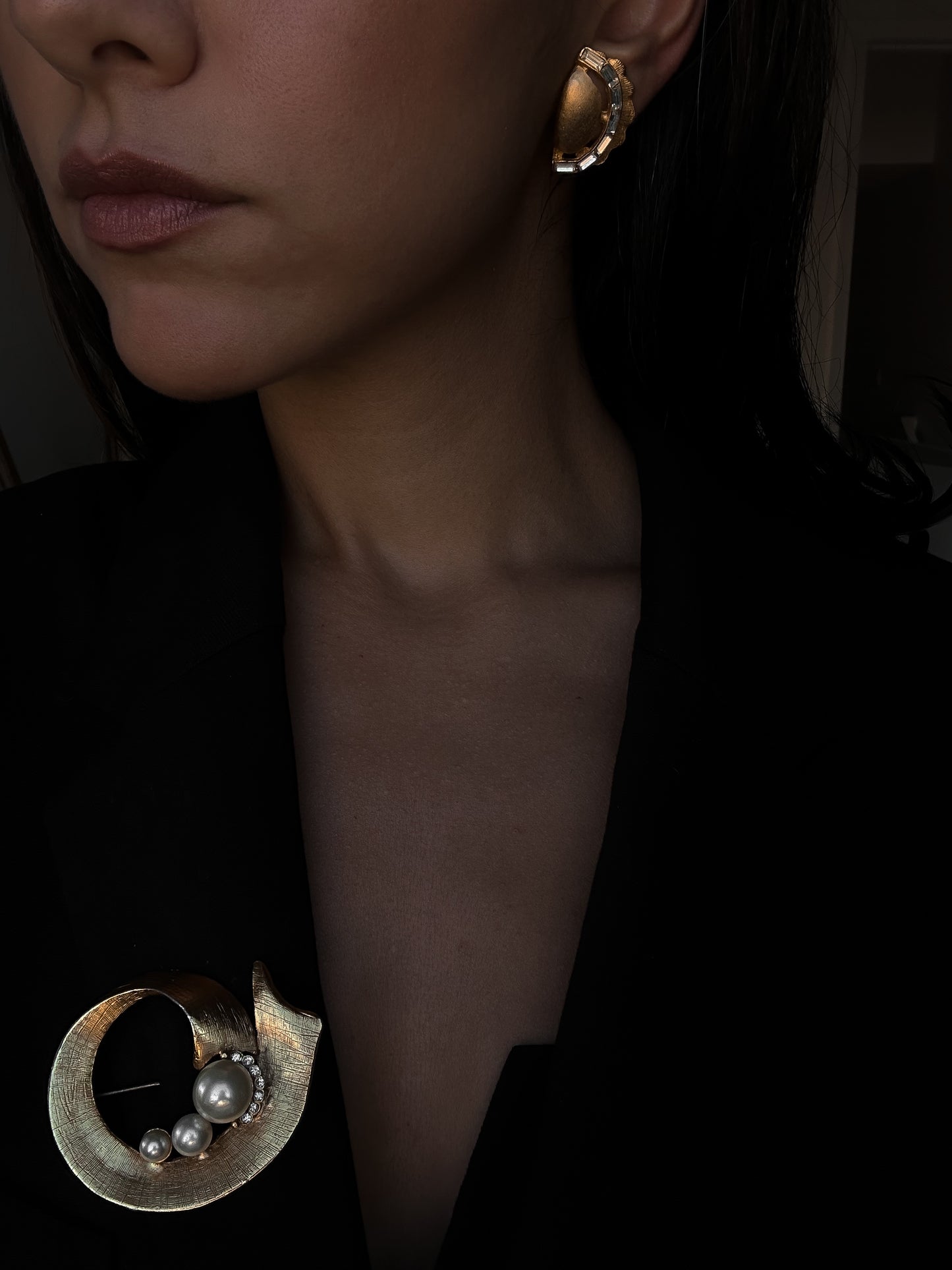 Golden Crescent Sparle Earrings|Vintage Baazaar 