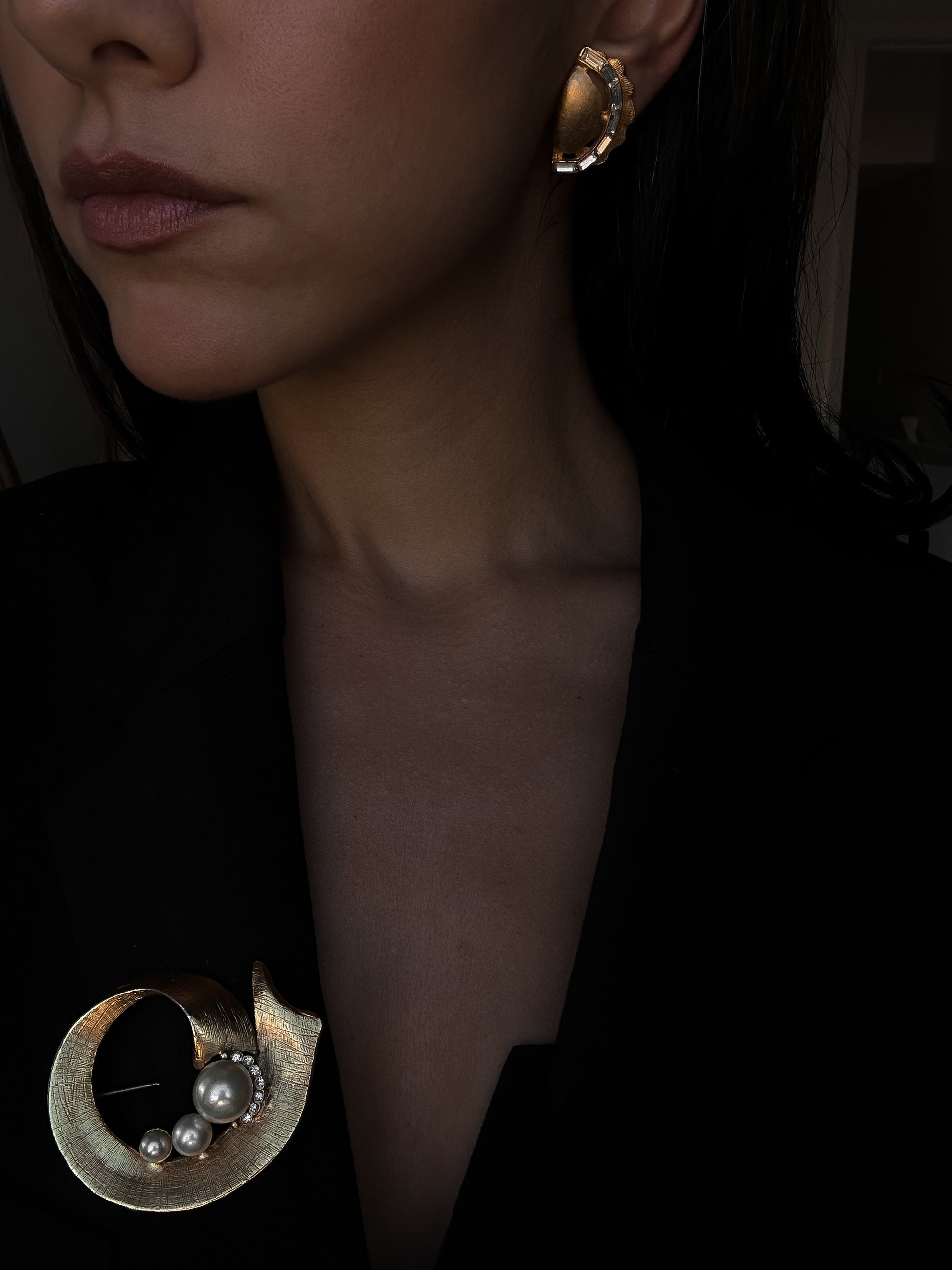 Golden Crescent Sparle Earrings|Vintage Baazaar 
