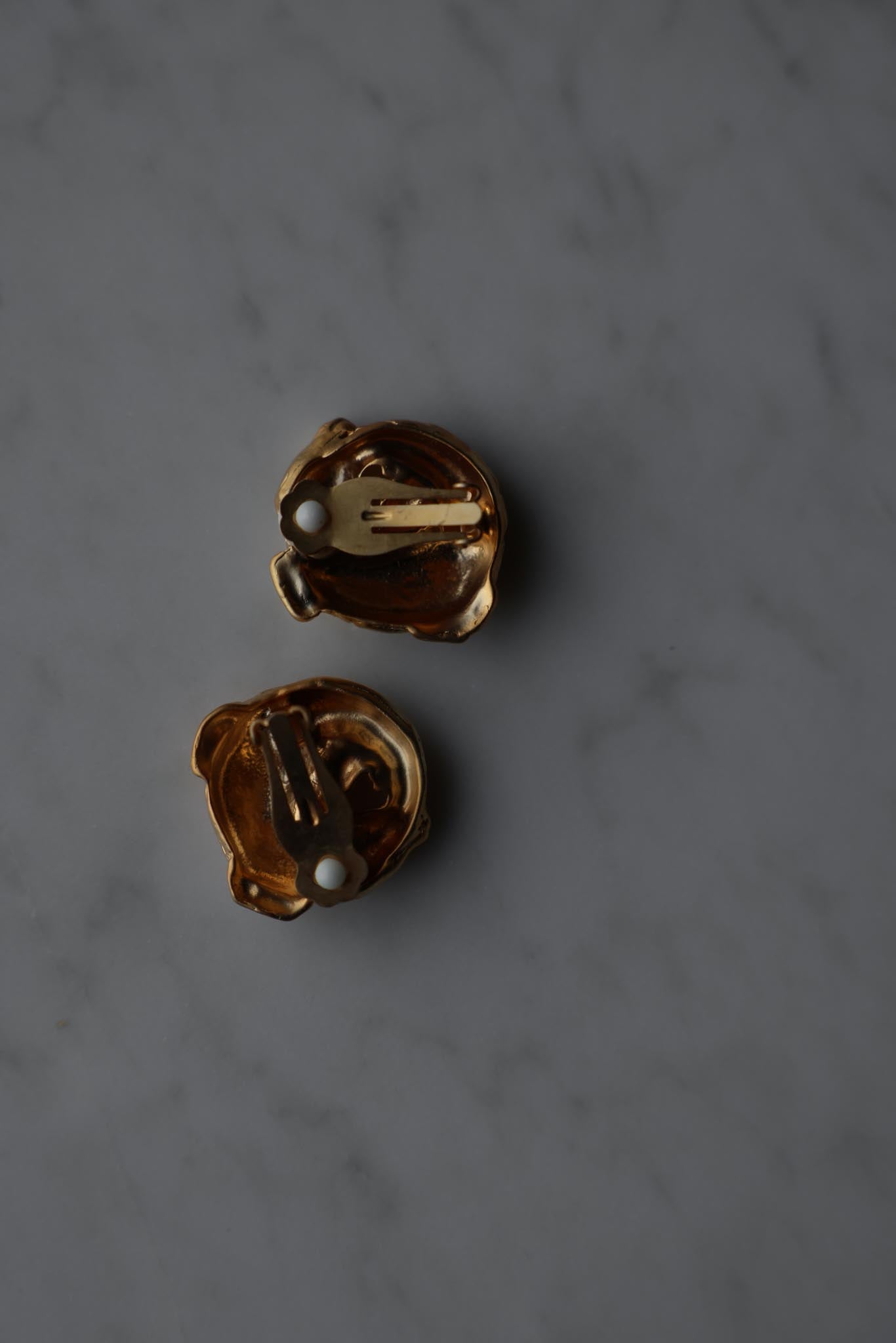 Matte Gold Alligator Clip-On Earrings|Vintage Baazaar 