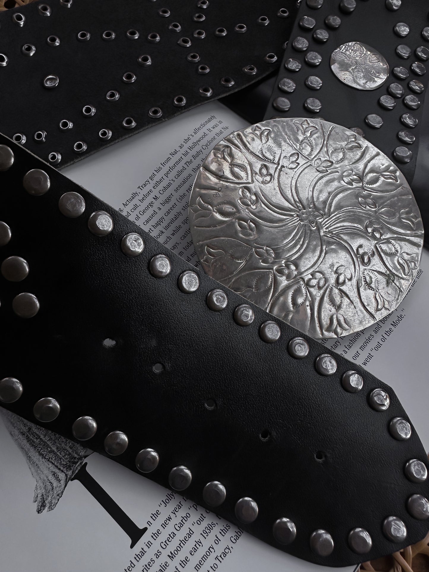 Silver Shield Belt|Vintage Baazaar 