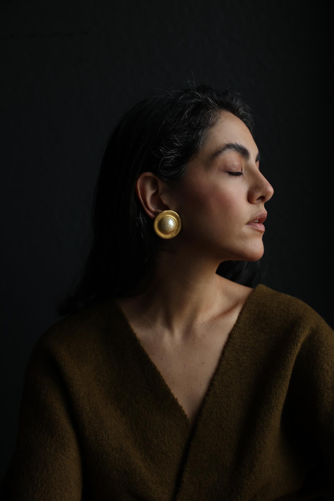 Matte Gold Faux Pearl Clip-On Earrings|Vintage Baazaar 