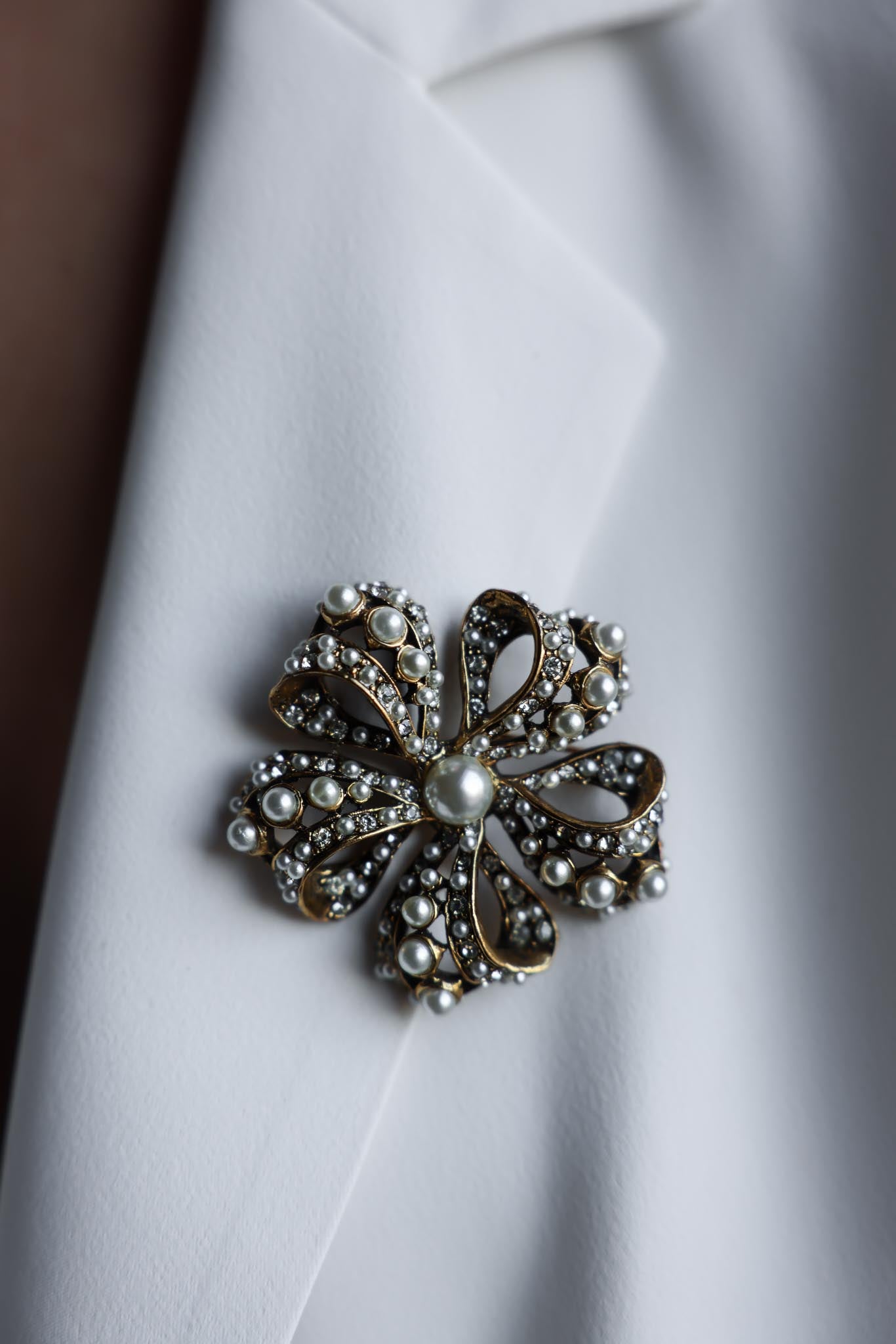 Victorian Grace Gold-Filled Pearl Brooch|Vintage Baazaar 
