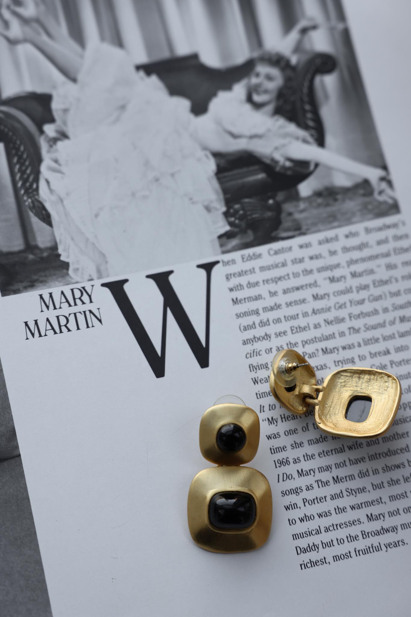 Mid-Century Modern Gold & Onyx Statement Earrings|Vintage Baazaar 