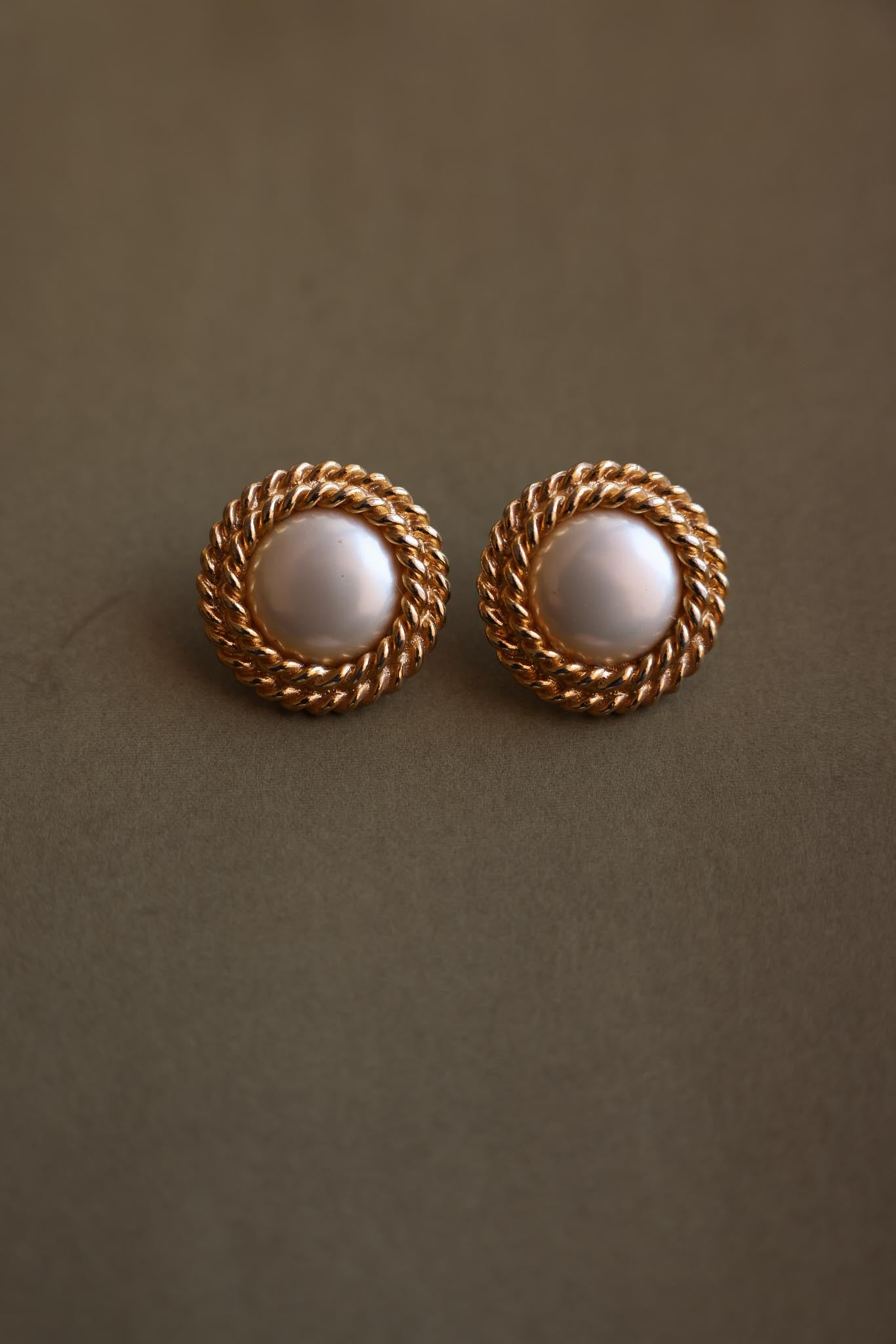 Golden Rope Faux Pearl Clip-On Earrings|Vintage Baazaar 