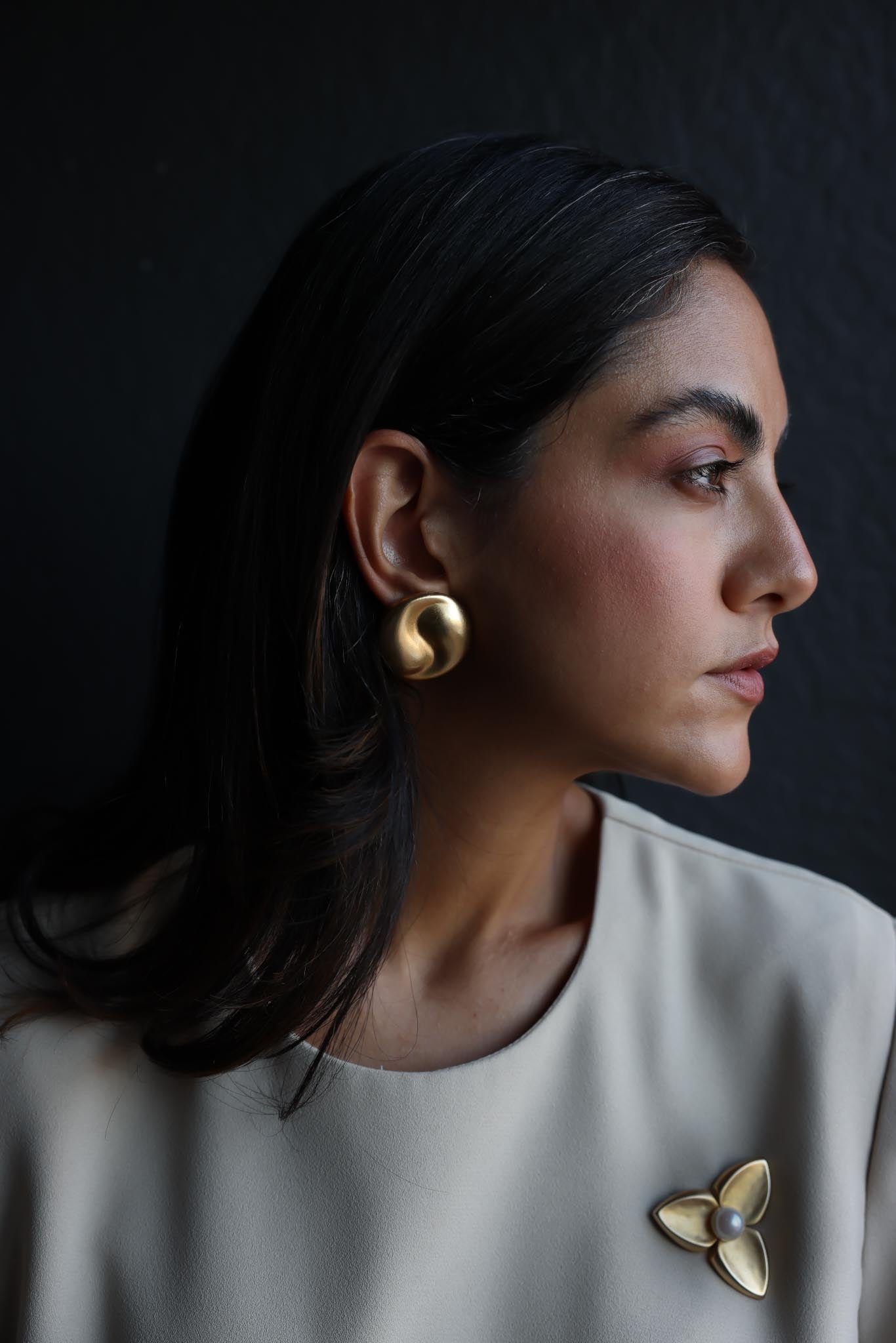 Golden Swirl Button Earrings|Vintage Baazaar 