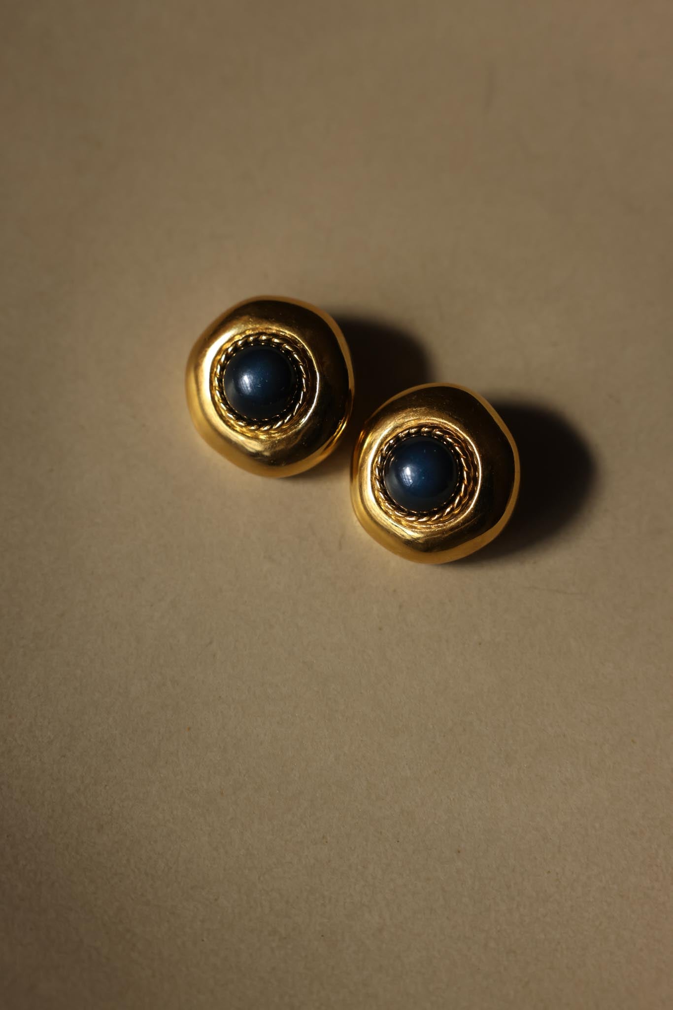 Casual Corner Gold & Blue Cab Clip-on Earrings