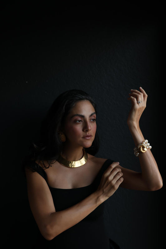 1980s Givenchy Hammered Matte Gold Collar Necklace|Vintage Baazaar 