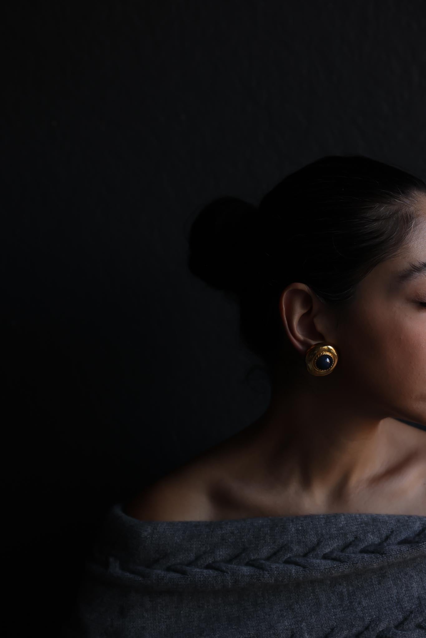 Casual Corner Gold & Blue Cab Clip-on Earrings