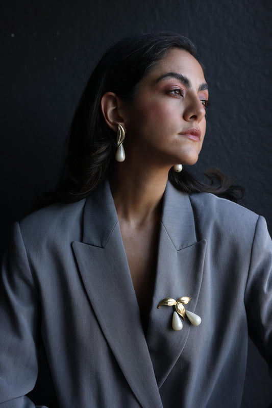 Golden Lily Teardrop Set Earrings & Brooch|Vintage Baazaar 
