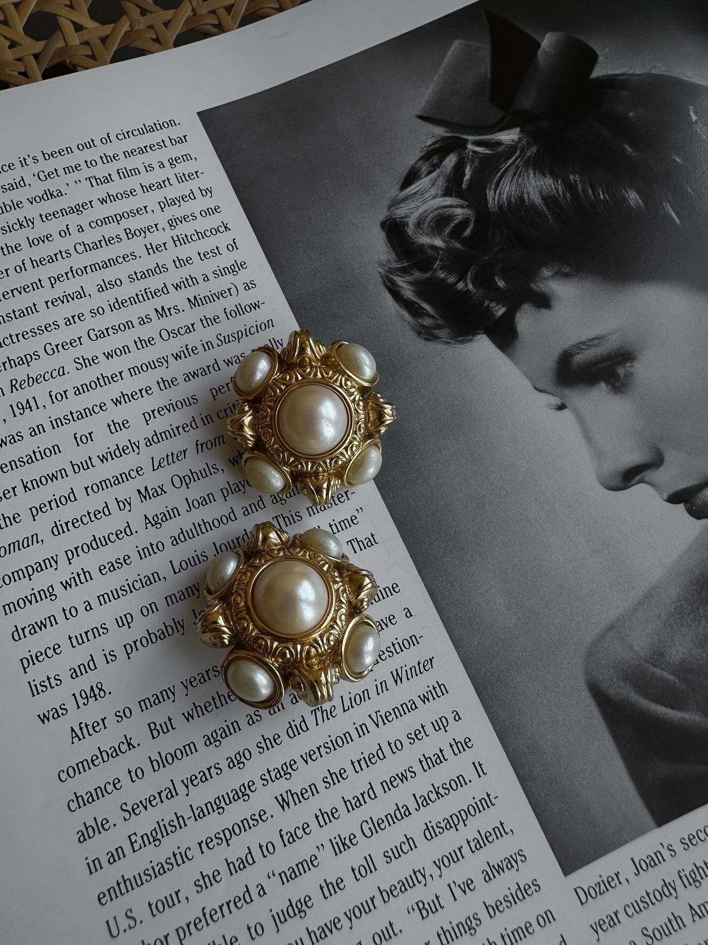 Regal Medallion Earrings|Vintage Baazaar 