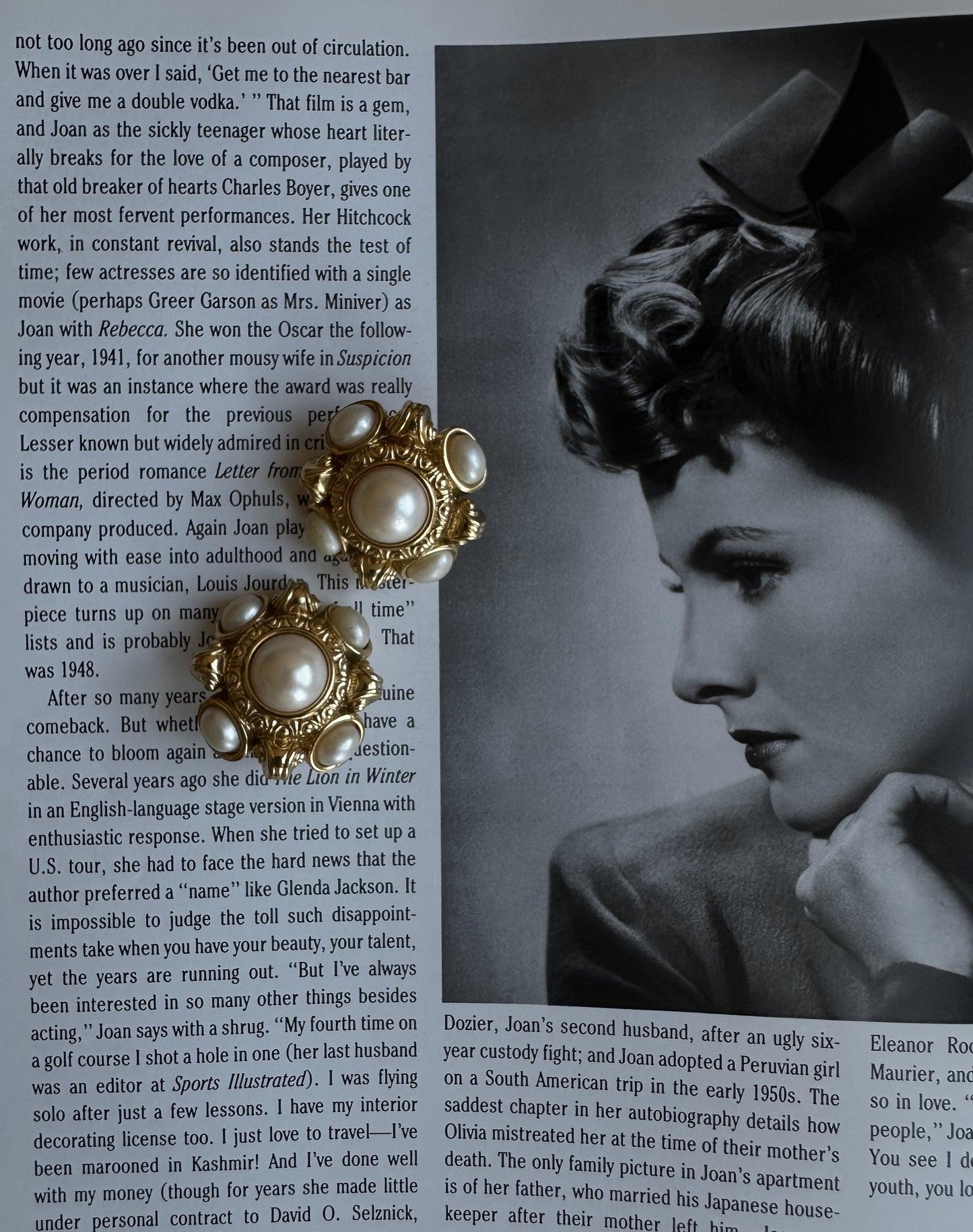 Regal Medallion Earrings|Vintage Baazaar 