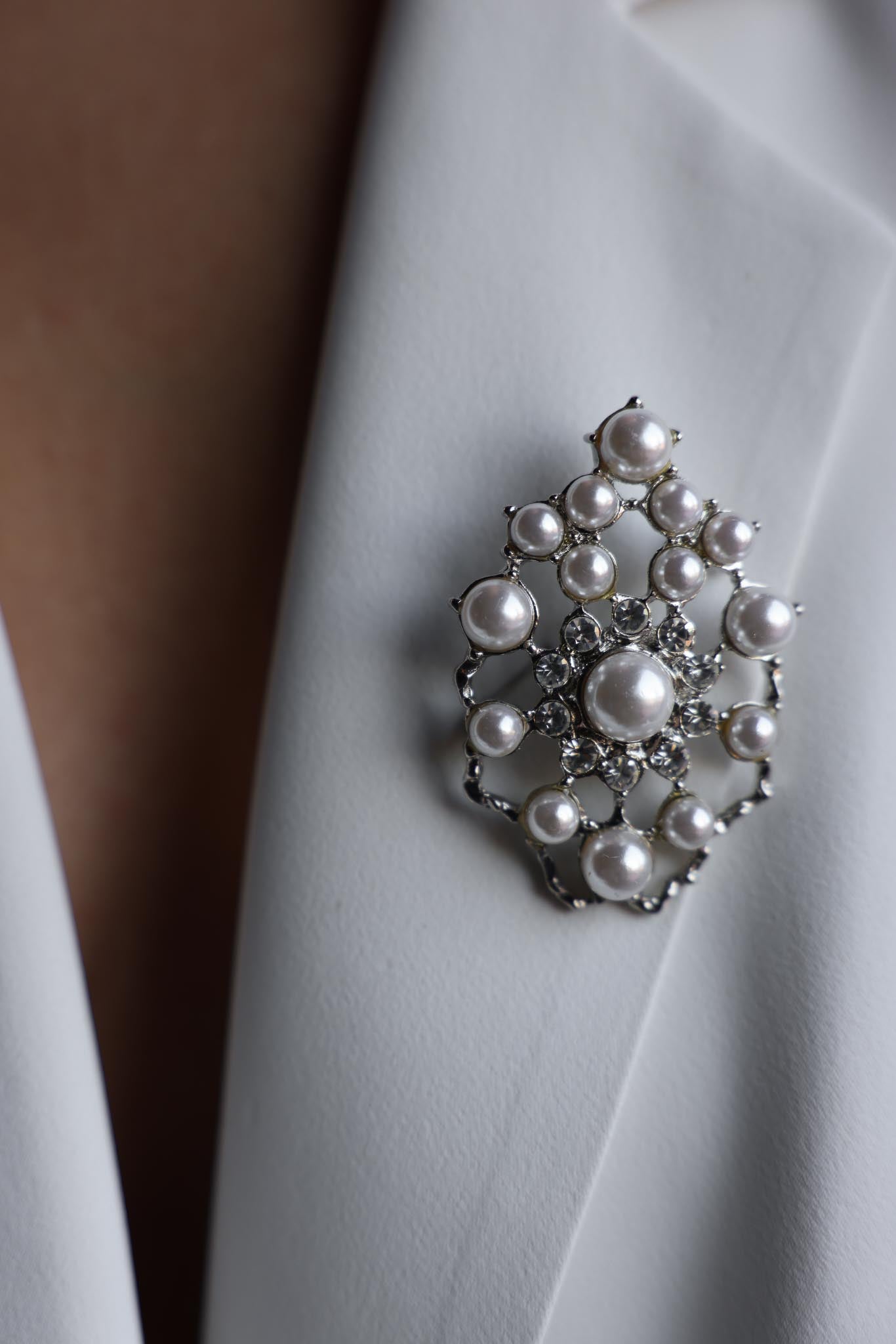 Gold Filled, Pearl & Rhinestone Brooch|Vintage Baazaar 