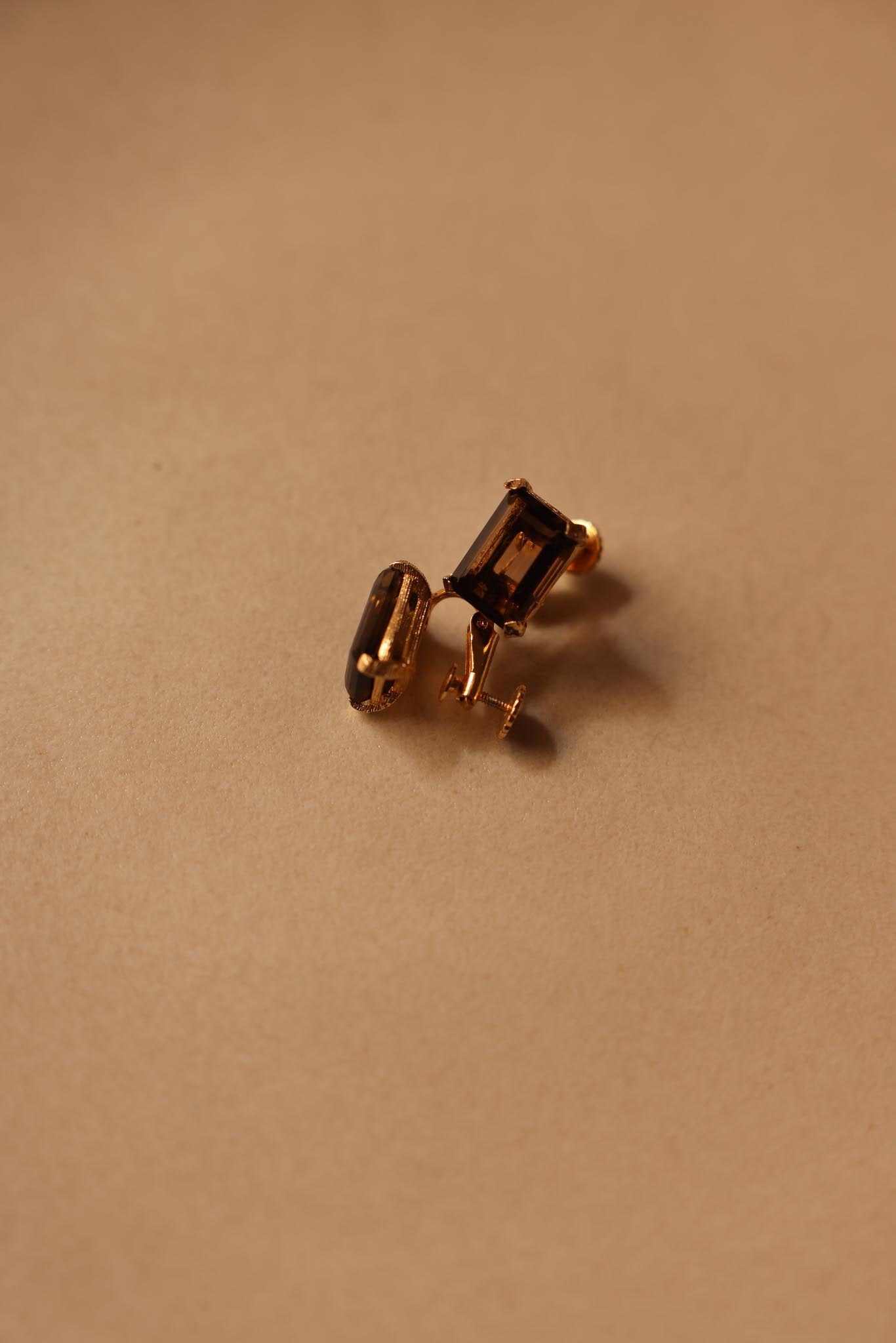 Emerald-Cut Brown Gemstone Screw-Back Earrings|Vintage Baazaar 