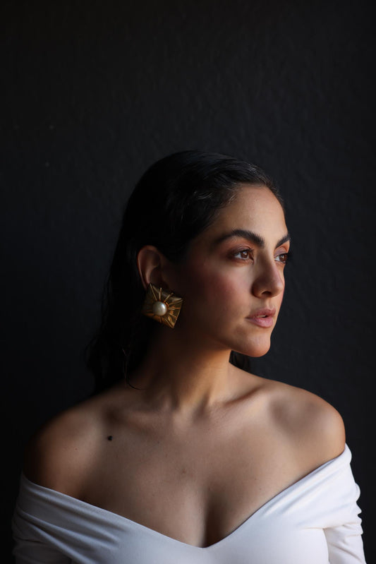 Geometric Pearl Radiance Clip-On Earrings|Vintage Baazaar 