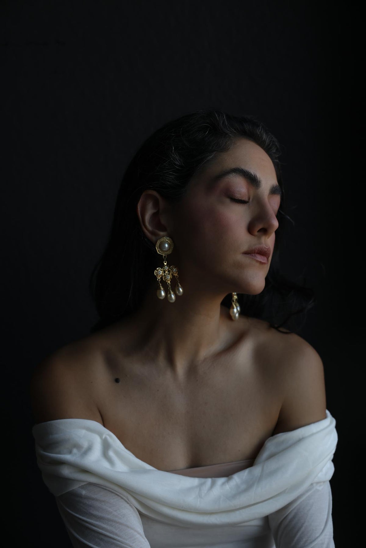 Vintage Gold Tone Faux Pearl & Rhinestone Chandelier Clip-On Earrings