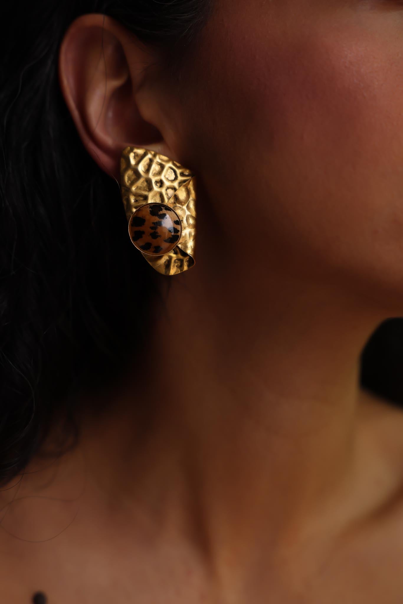 Hammered Gold-Tone Leopard Clip-On Earrings|Vintage Baazaar 