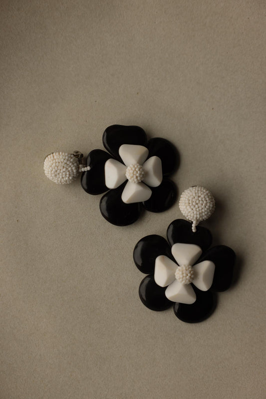 Sachin & Babi Black and White Flower Statement Clip-On Earrings|Vintage Baazaar 
