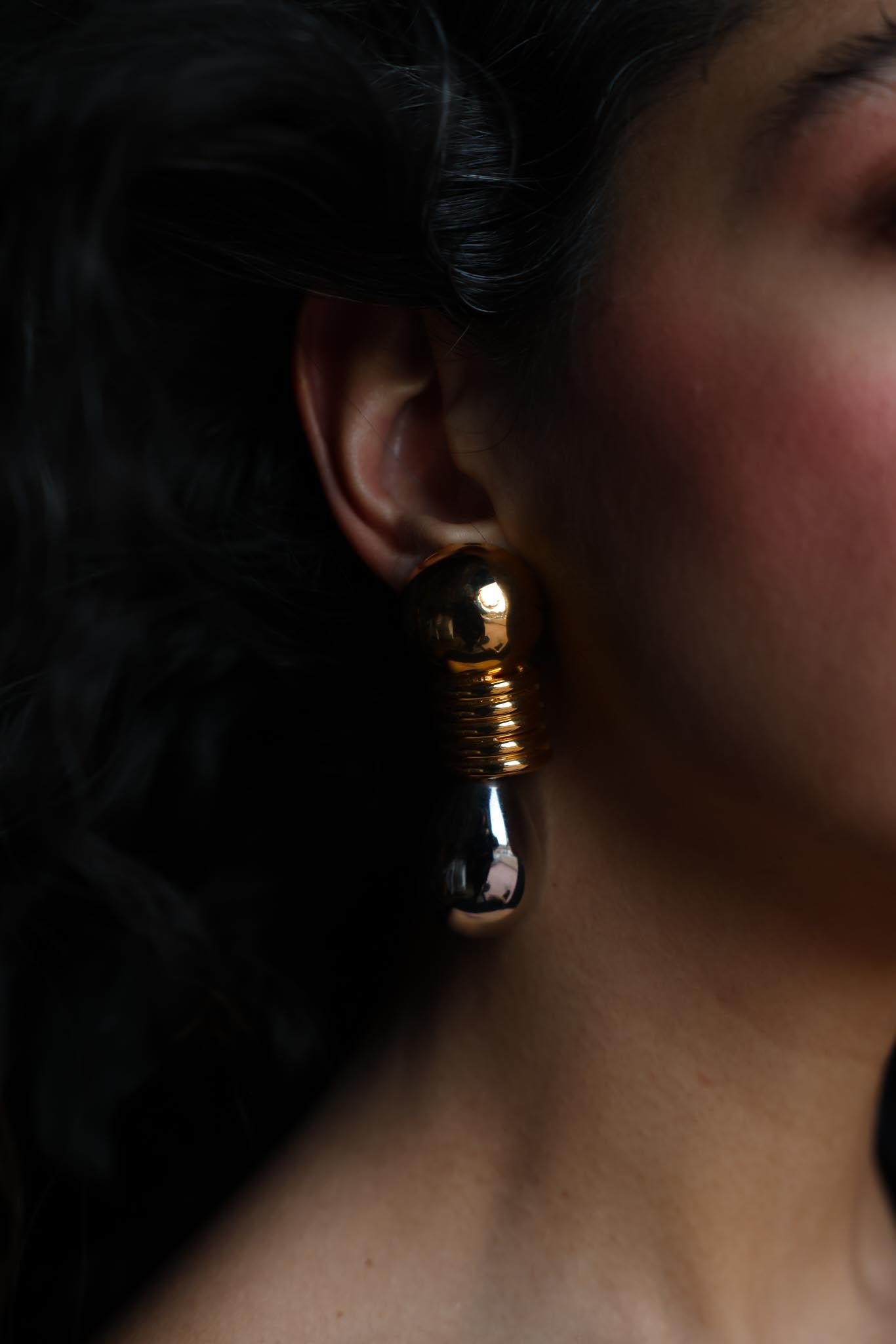 Two-Tone Sculptural Clip-On Earrings|Vintage Baazaar 
