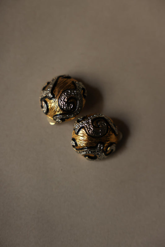 Golden Swirl Dome Clip-On Earrings|Vintage Baazaar 