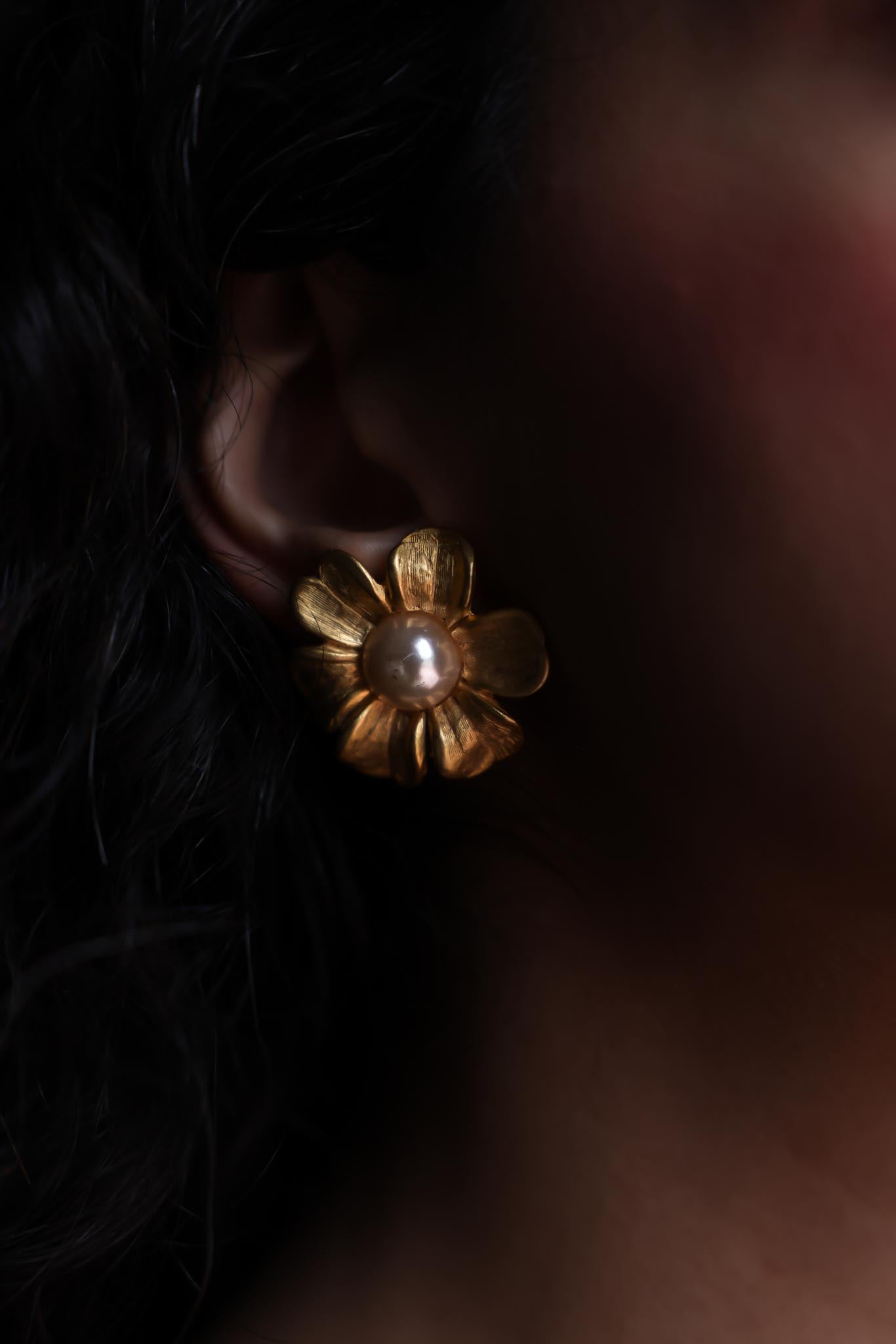 Golden Bloom Clip-On Earrings|Vintage Baazaar 
