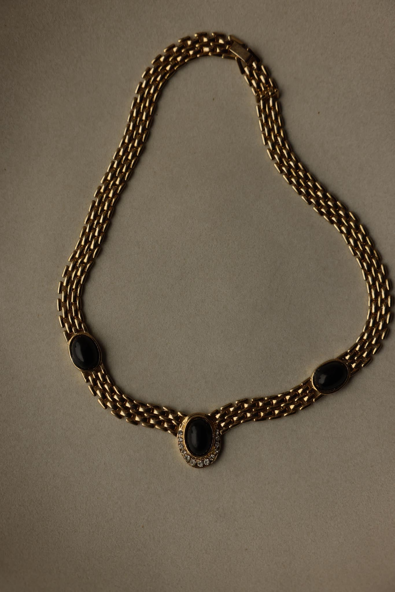 Black Cabochon Woven Chain Necklace