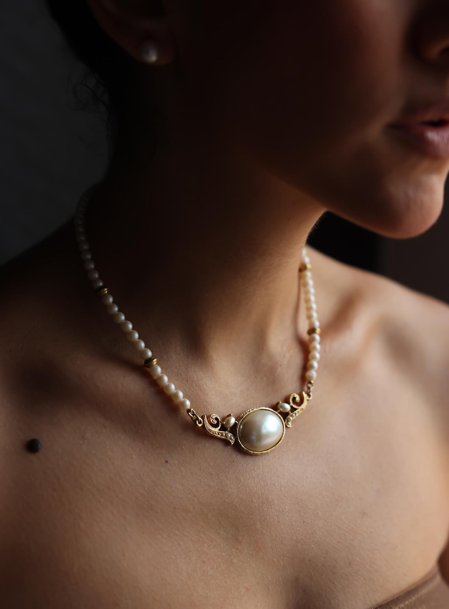Signed 1928 Faux Pearl Necklace with Ornate Gold-Tone Centerpiece|Vintage Baazaar 