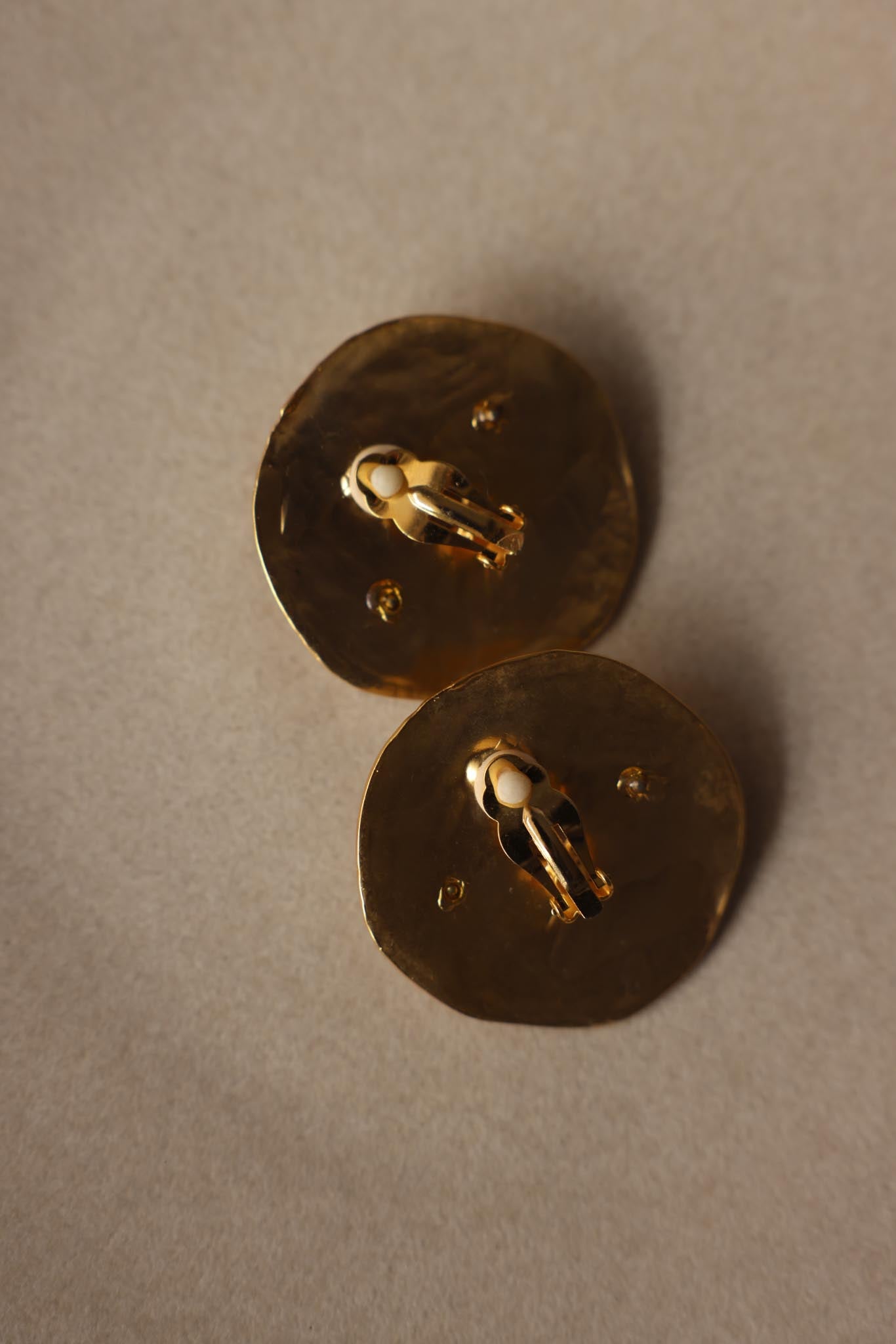 Vintage Hammered Gold Tone Disc Clip-On Earrings