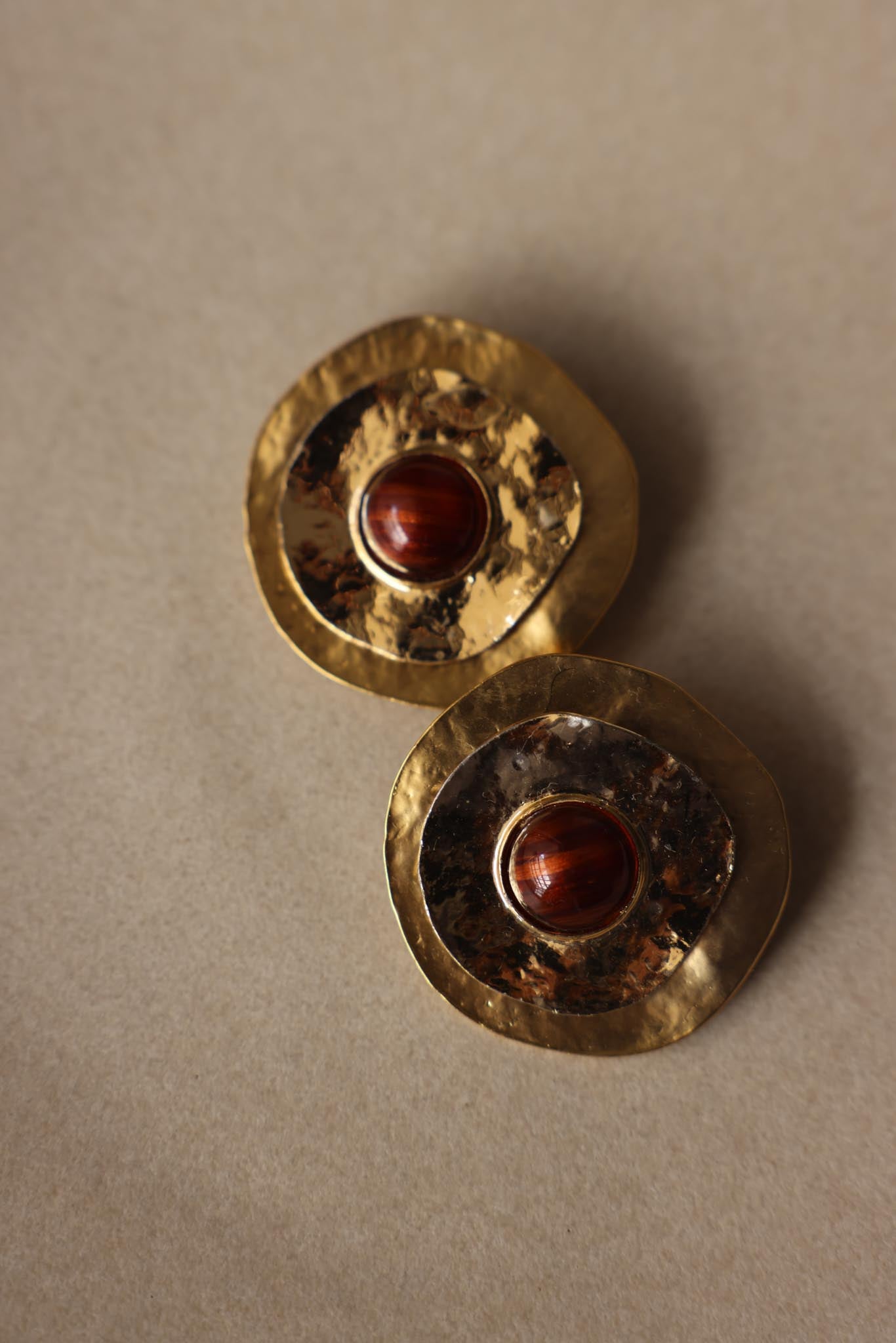 Vintage Hammered Gold Tone Disc Clip-On Earrings
