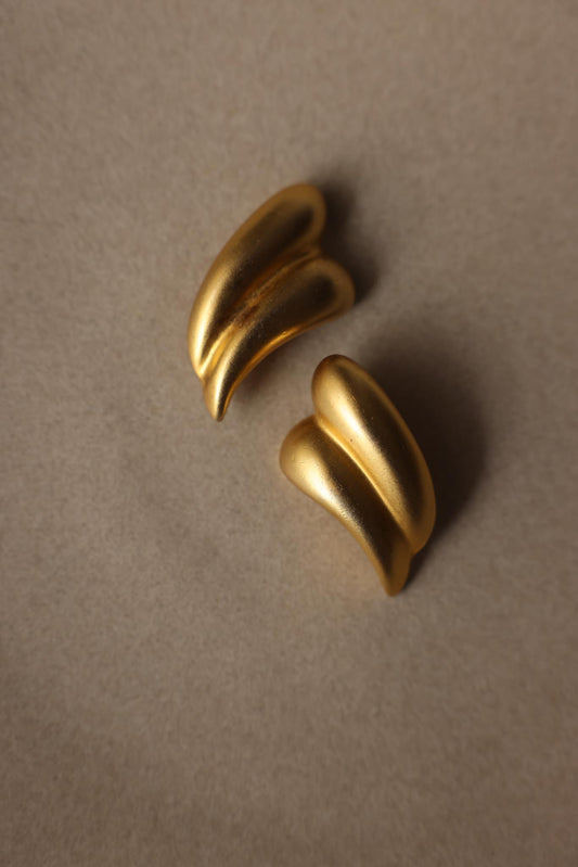 Vintage Matte Gold Sculptural Clip-On Earrings|Vintage Baazaar 