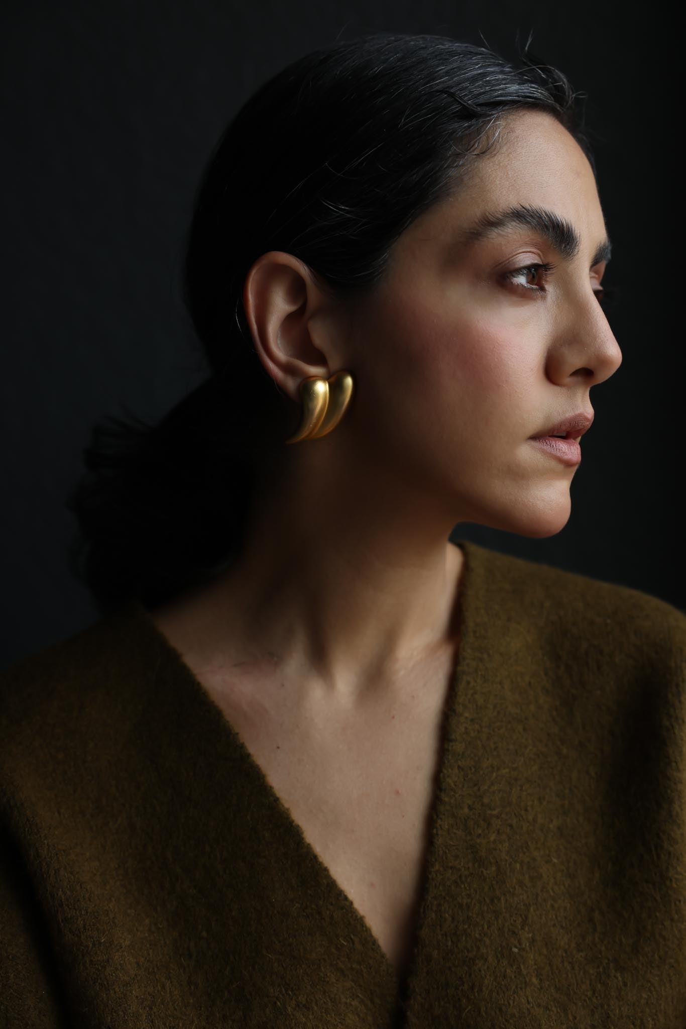 Vintage Matte Gold Sculptural Clip-On Earrings|Vintage Baazaar 