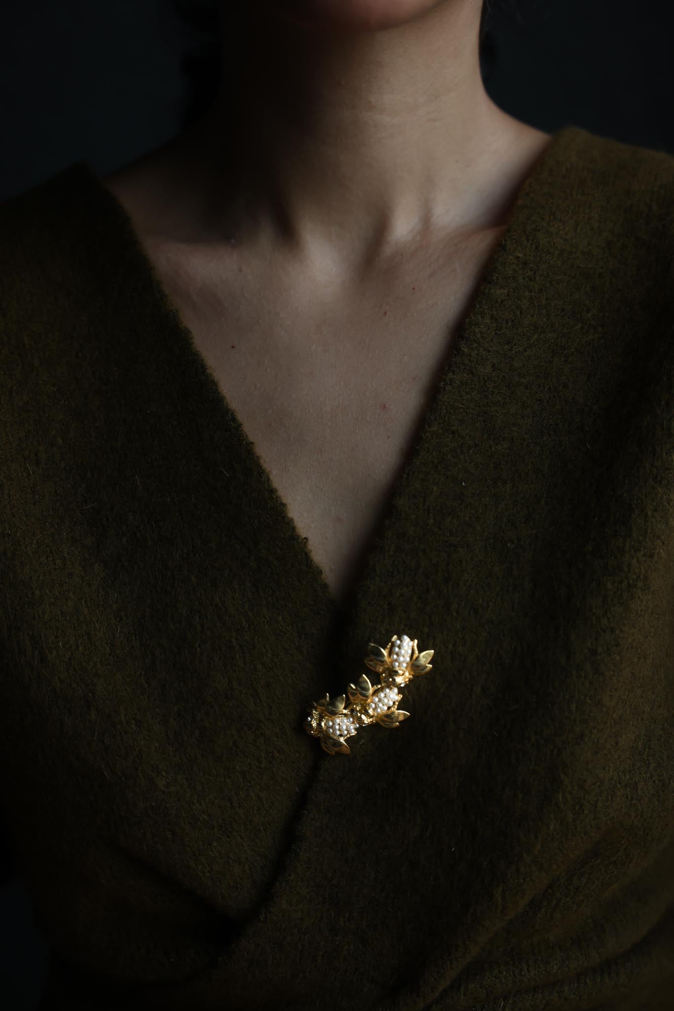 Vintage Gold Tone Bee Brooch|Vintage Baazaar 