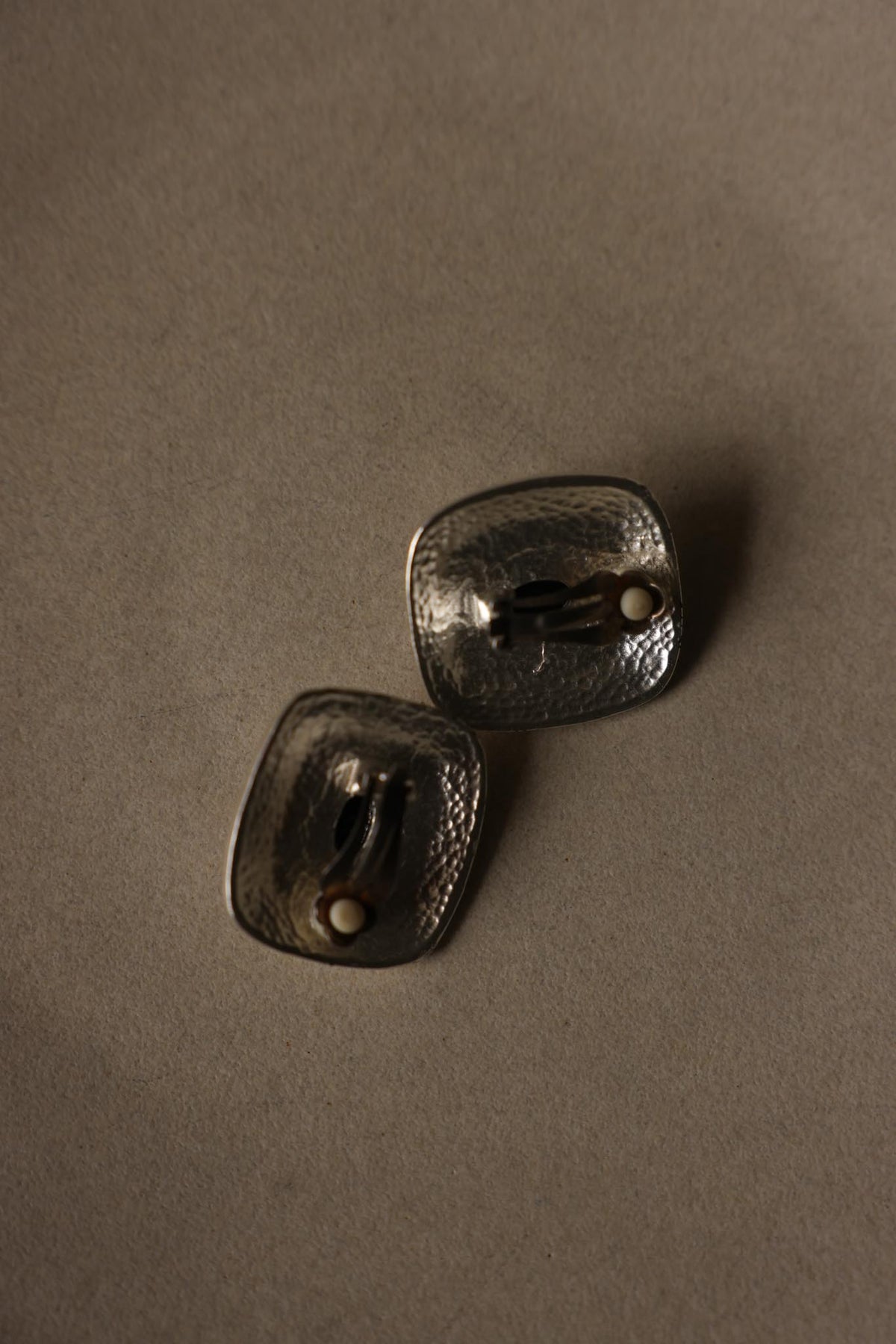 Chunky Silvertone Square Black Cabochon Clip-On Earrings|Vintage Baazaar 