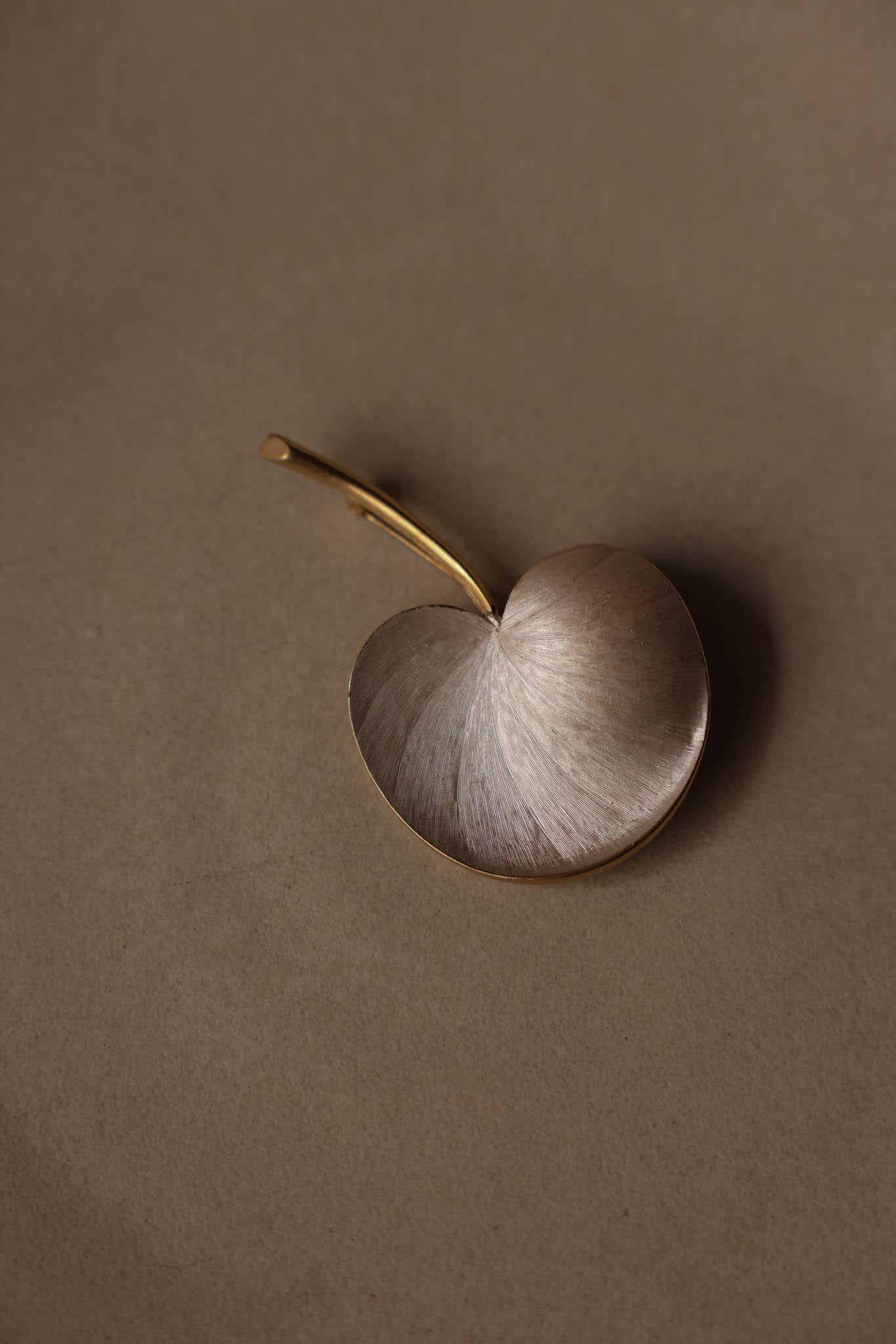 Pastelli Two-Tone Leaf Brooch