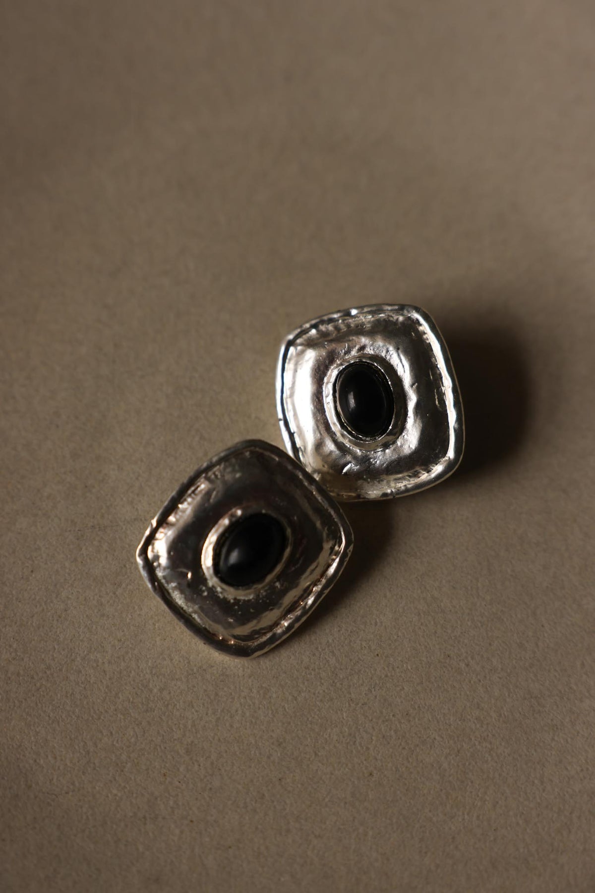 Chunky Silvertone Square Black Cabochon Clip-On Earrings|Vintage Baazaar 