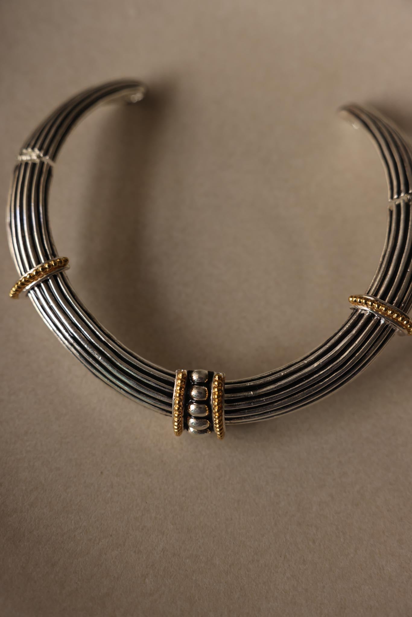 Vintage Two Tone Hinged Collar Necklace|Vintage Baazaar 